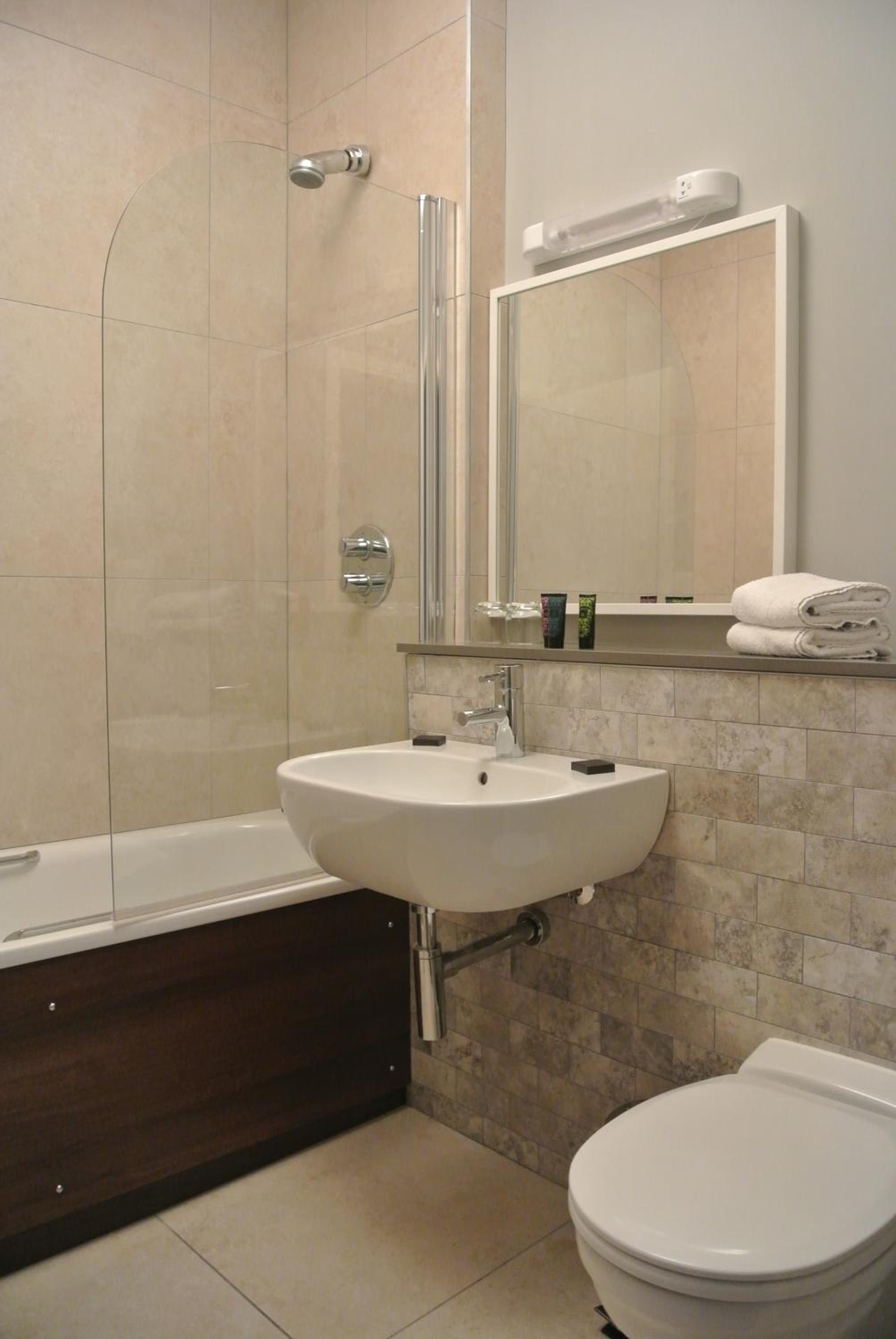 Bushmills Vacations - Causeway Hotel - Property Image 11
