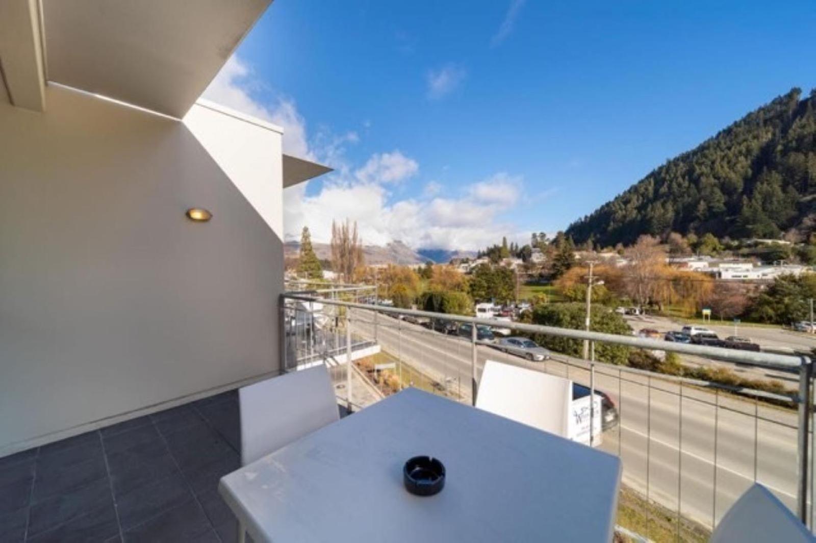 Mountain View City Apartment view 2