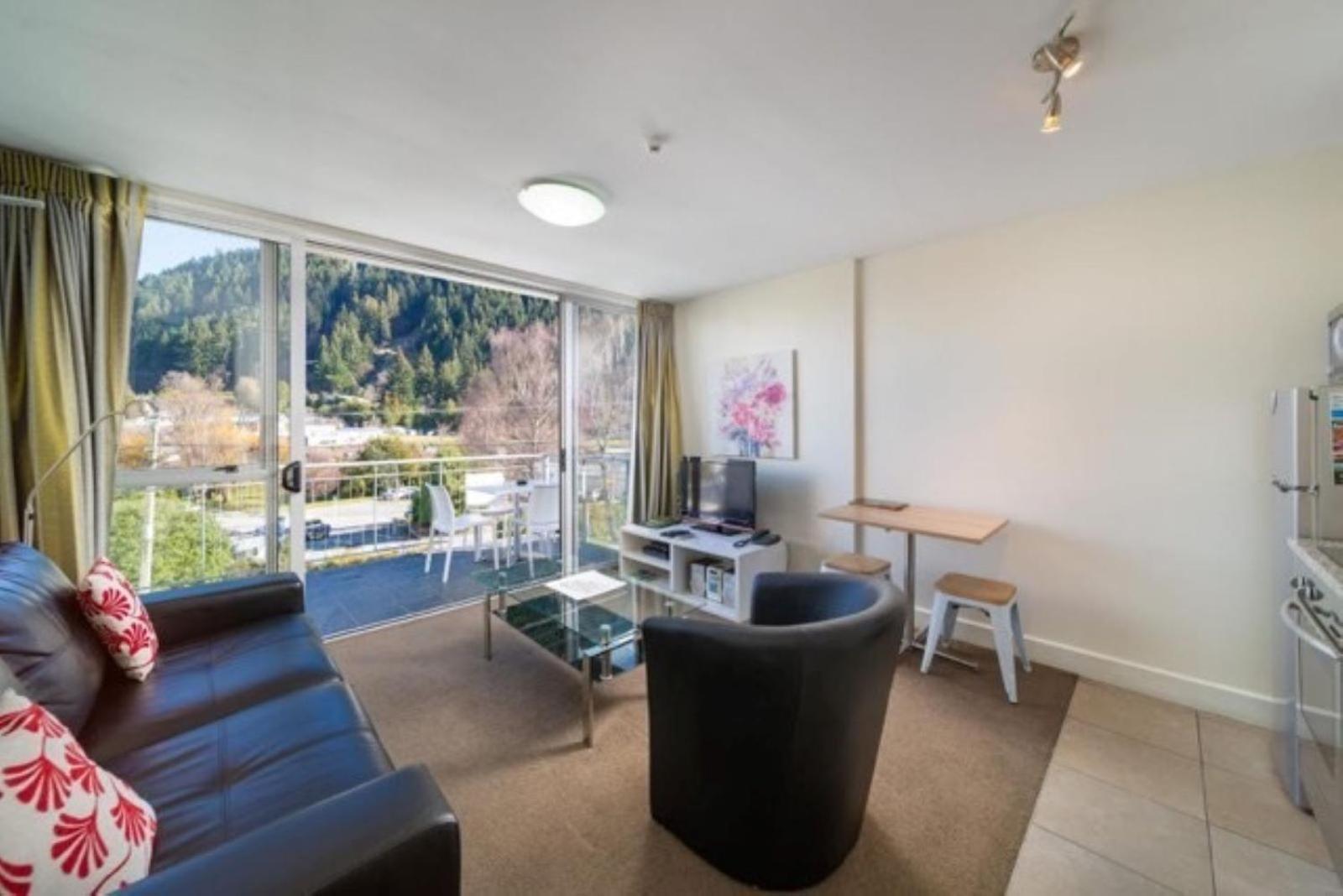 Mountain View City Apartment view 4