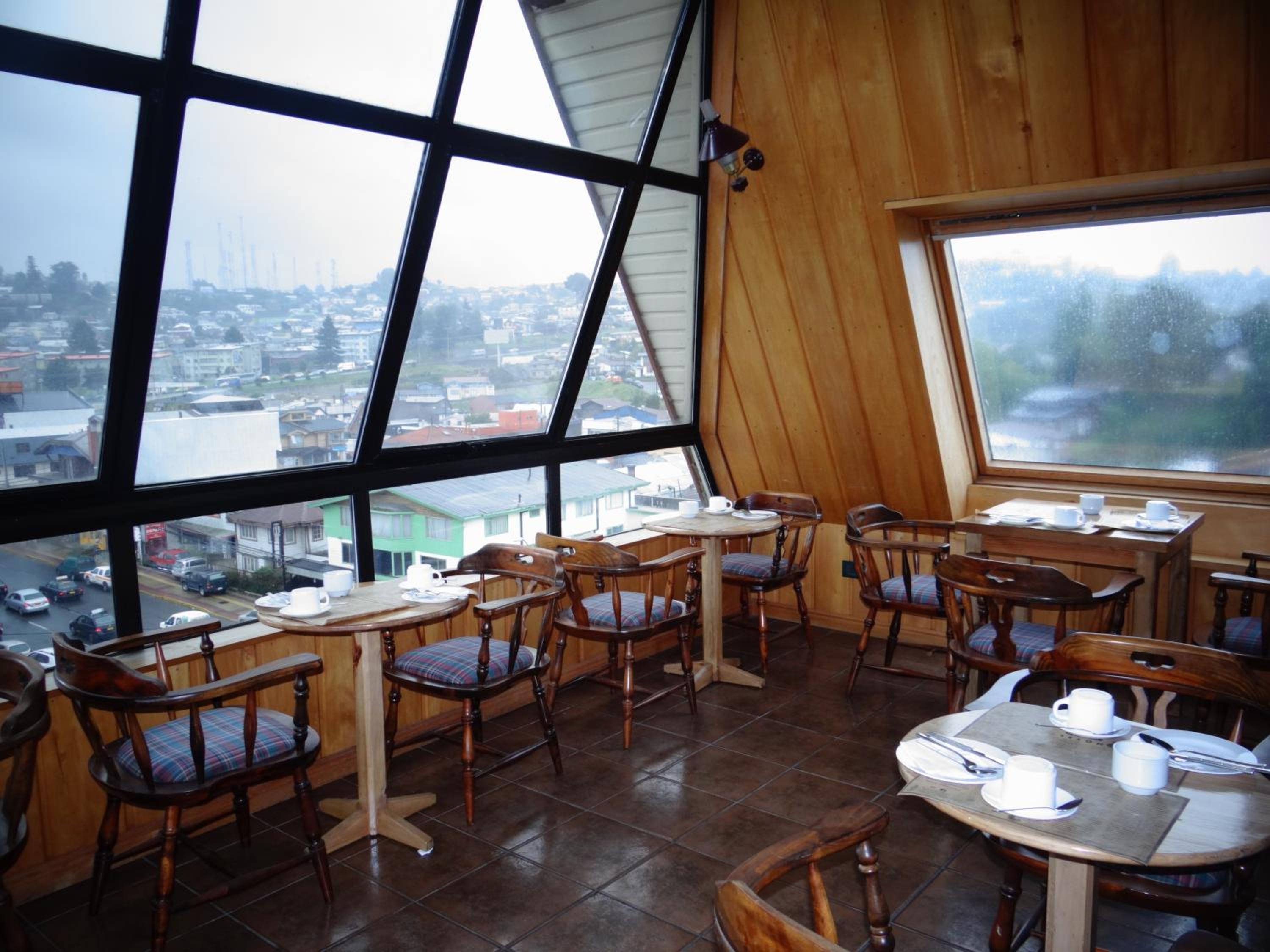 Hotel Antupiren - Image 1