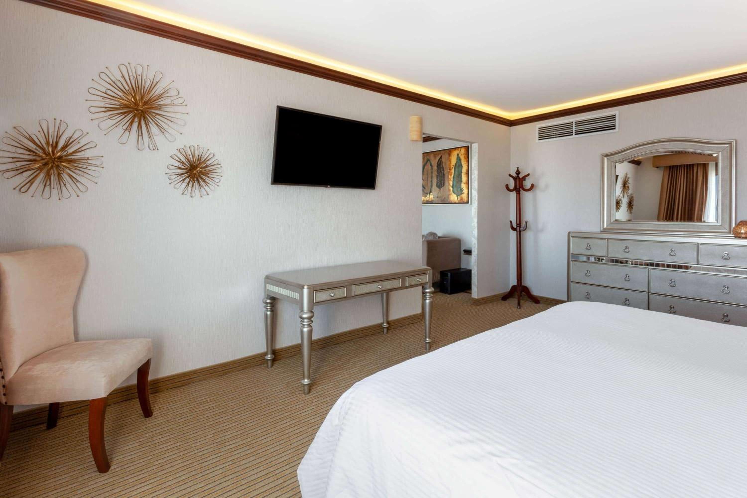 Torreon Vacations - Wyndham Torreon - Property Image 1