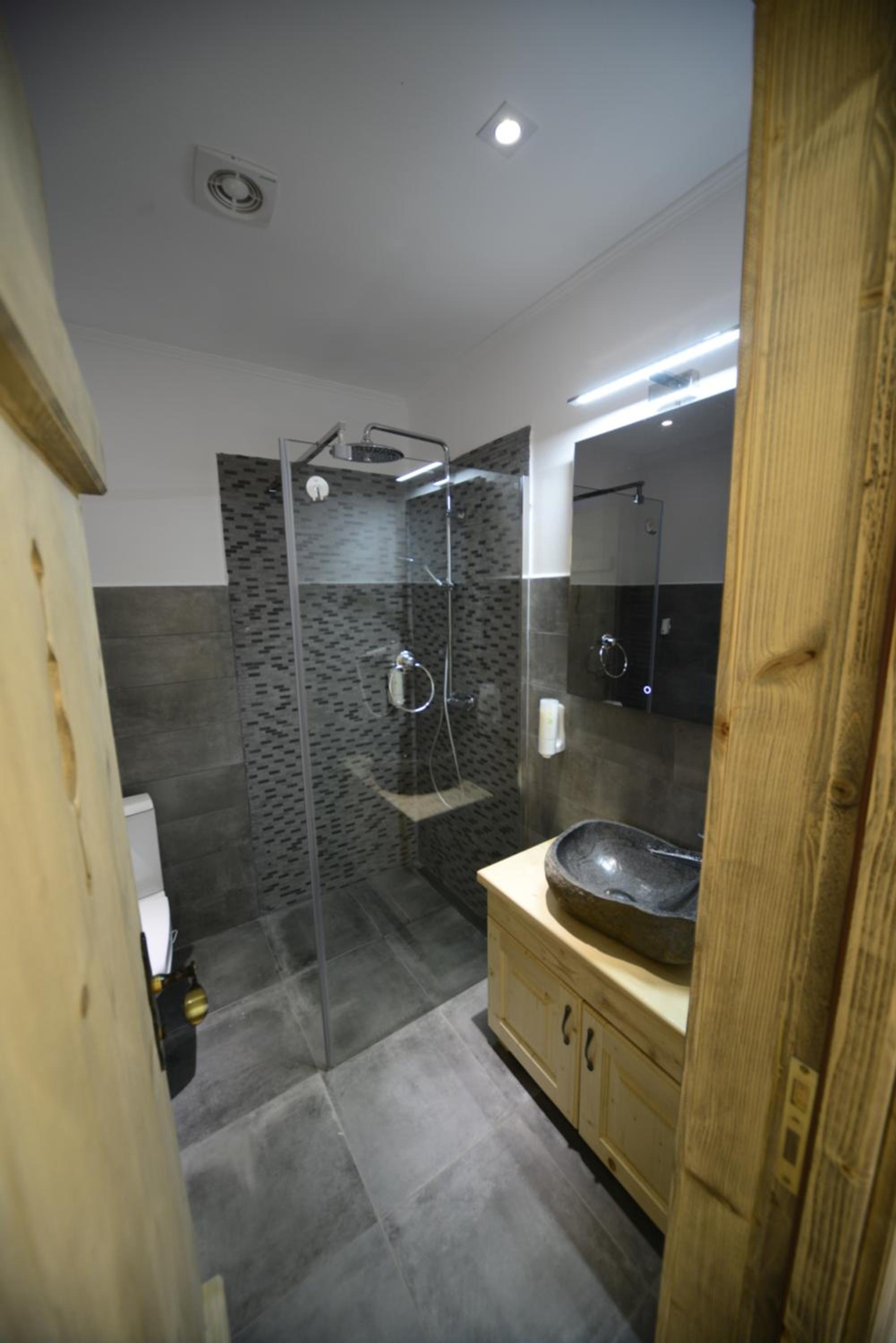 Photo 48