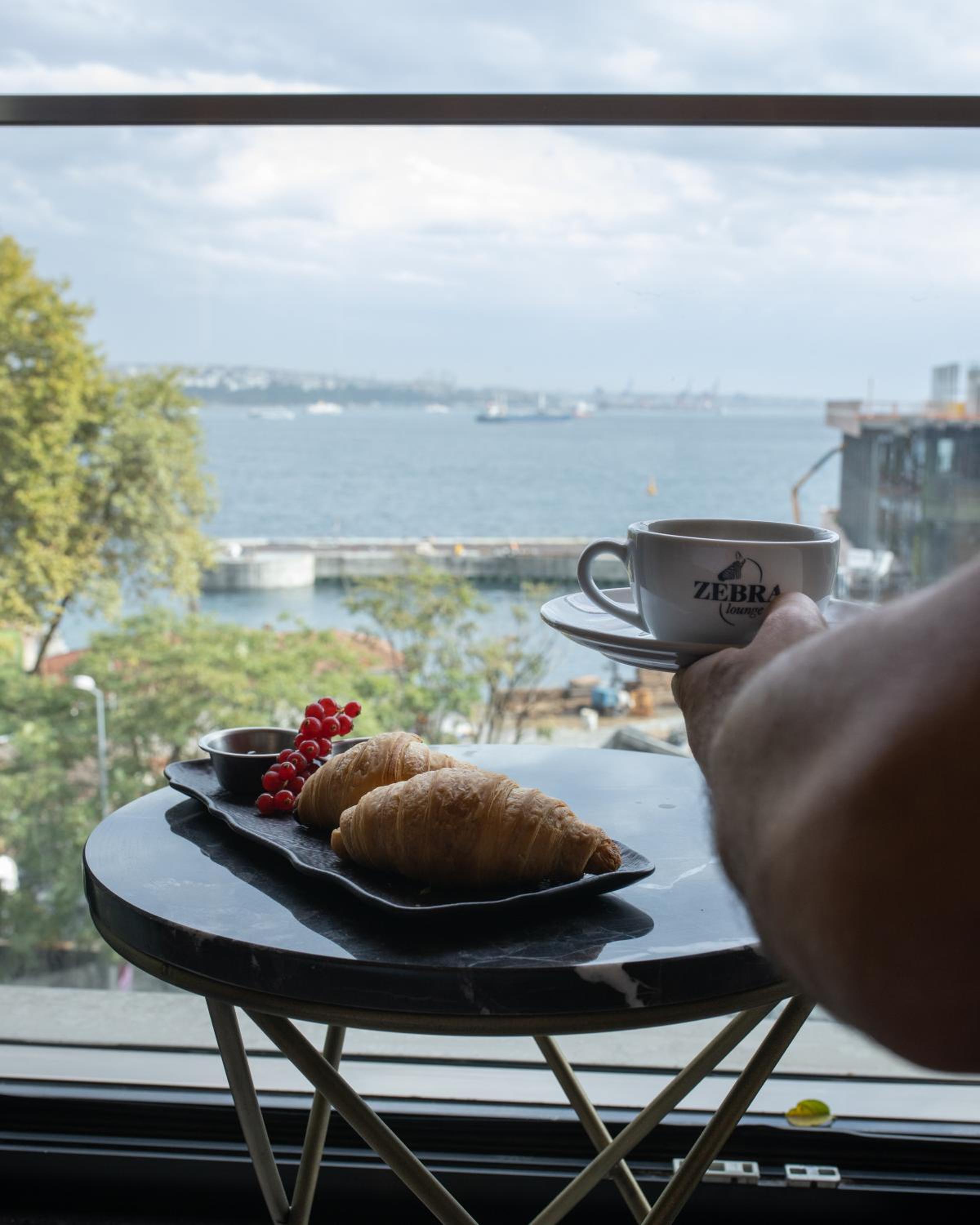 Tonight Port Otel - Image 48