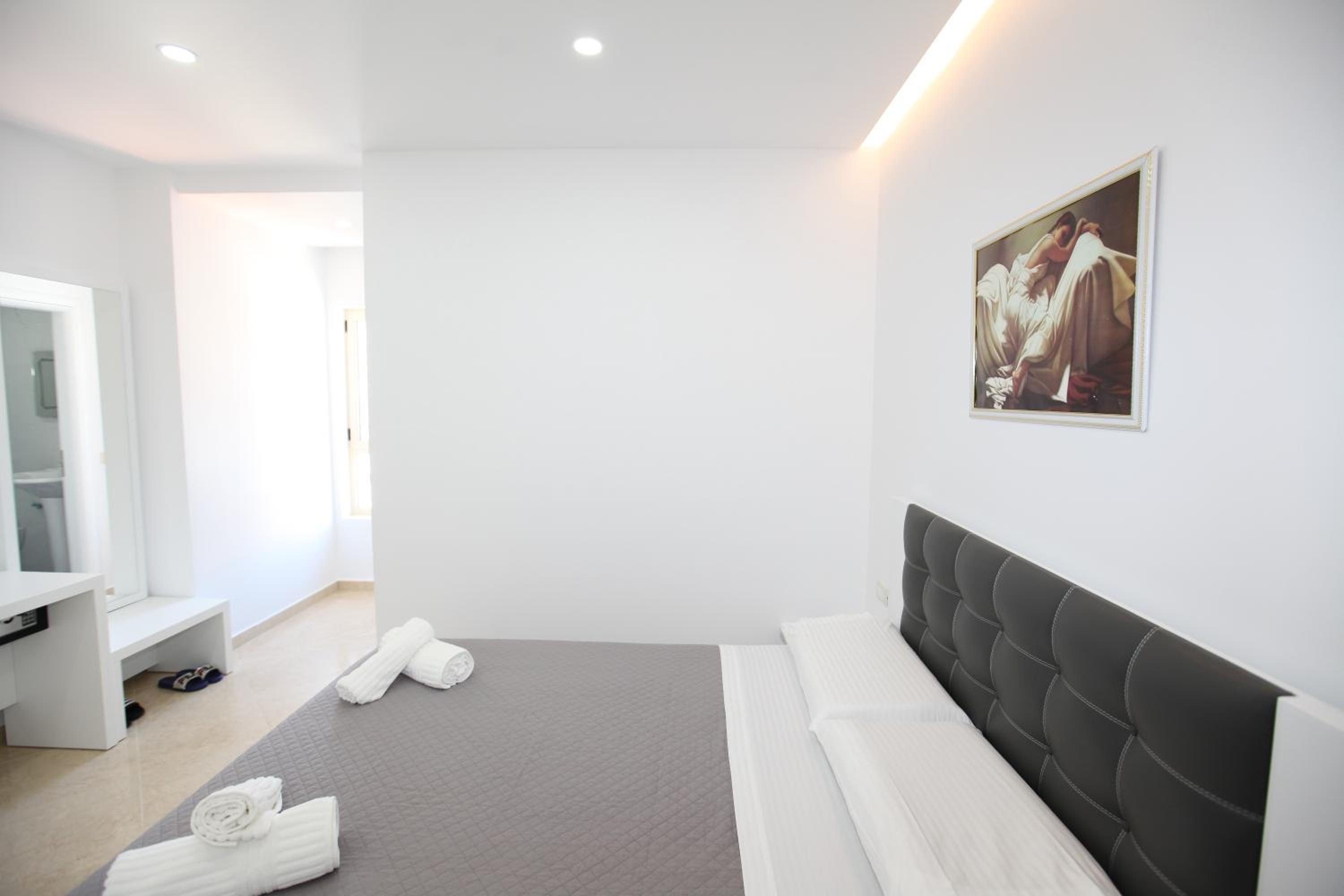 Nika Hotel