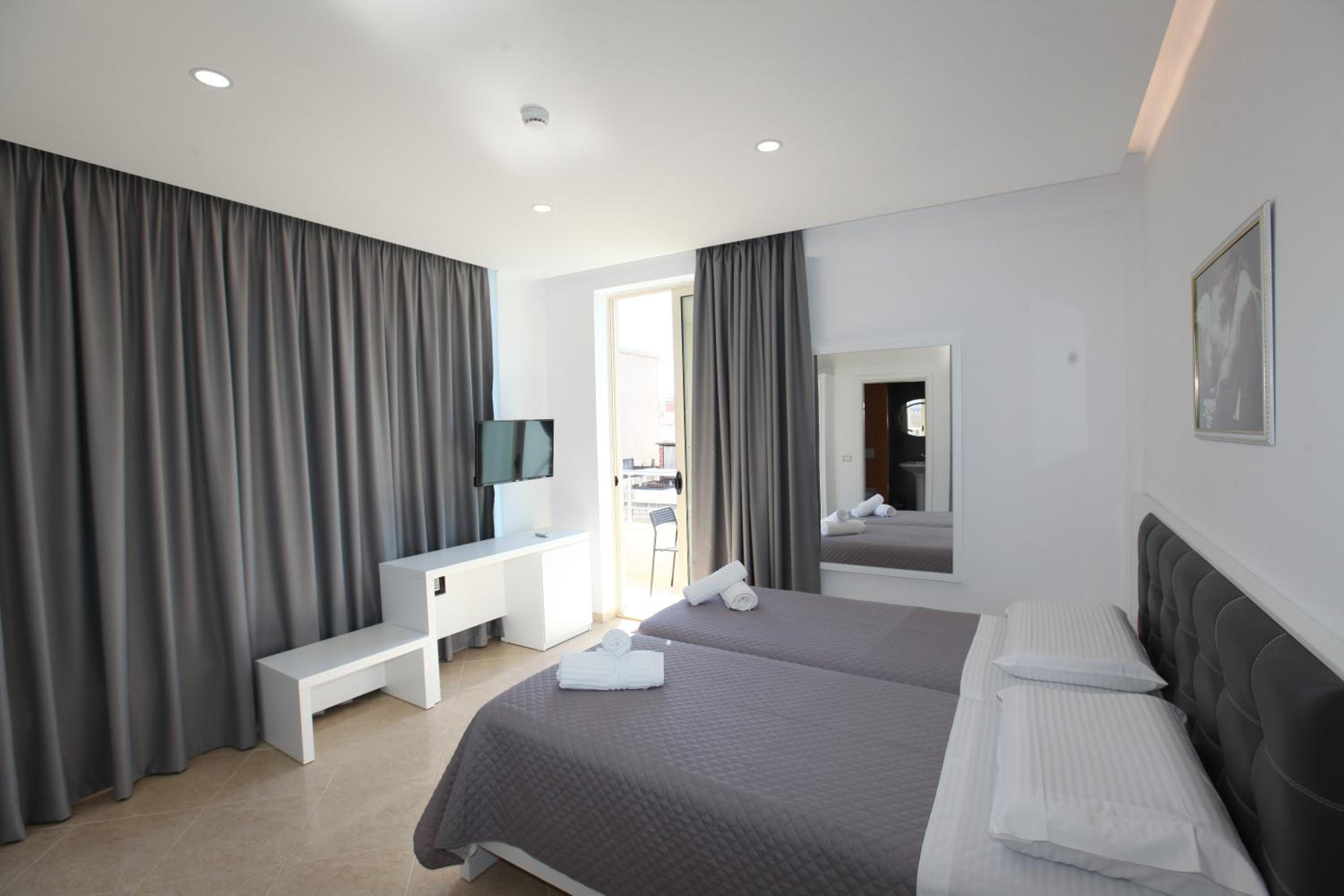 Nika Hotel