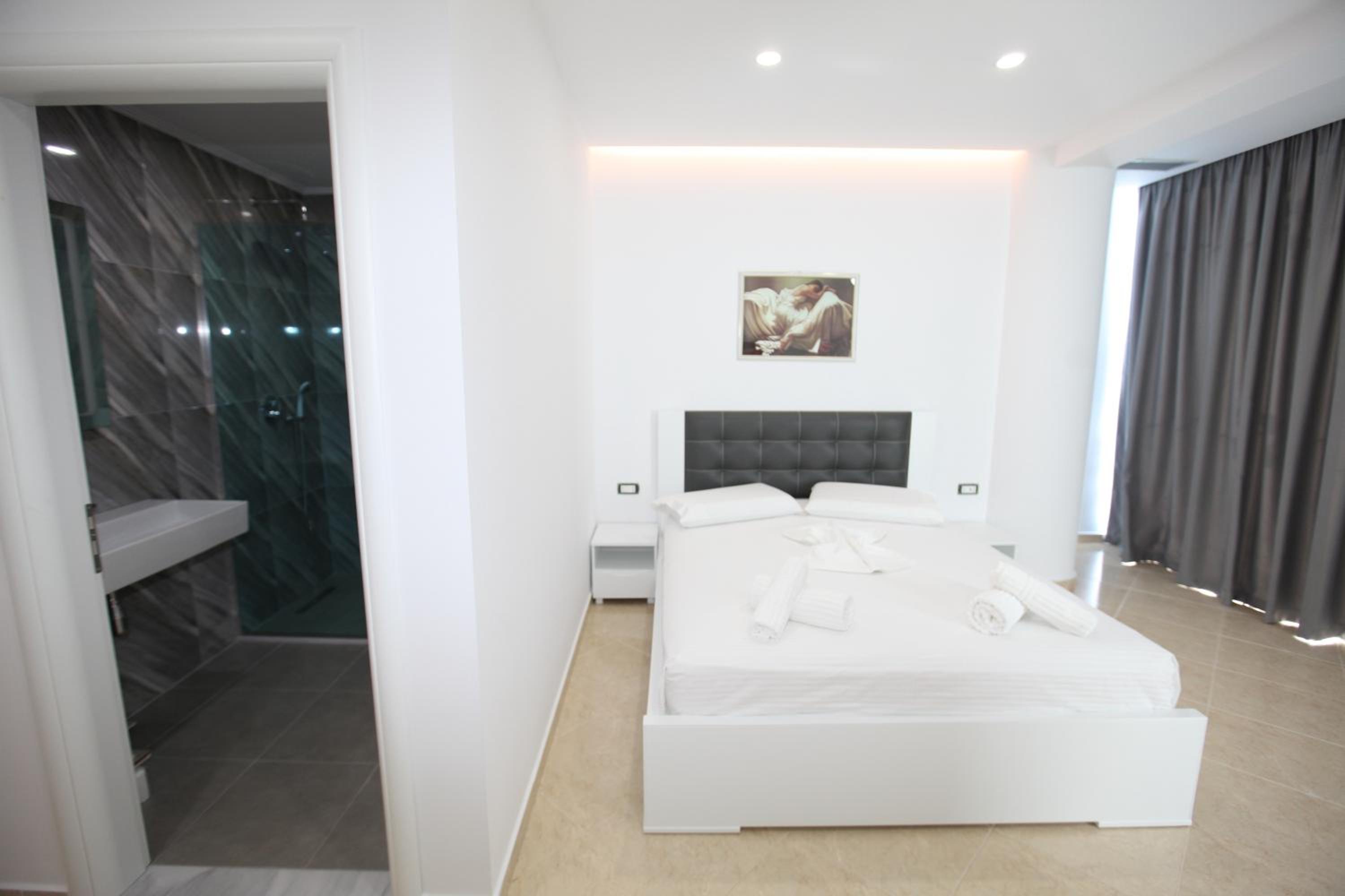 Nika Hotel