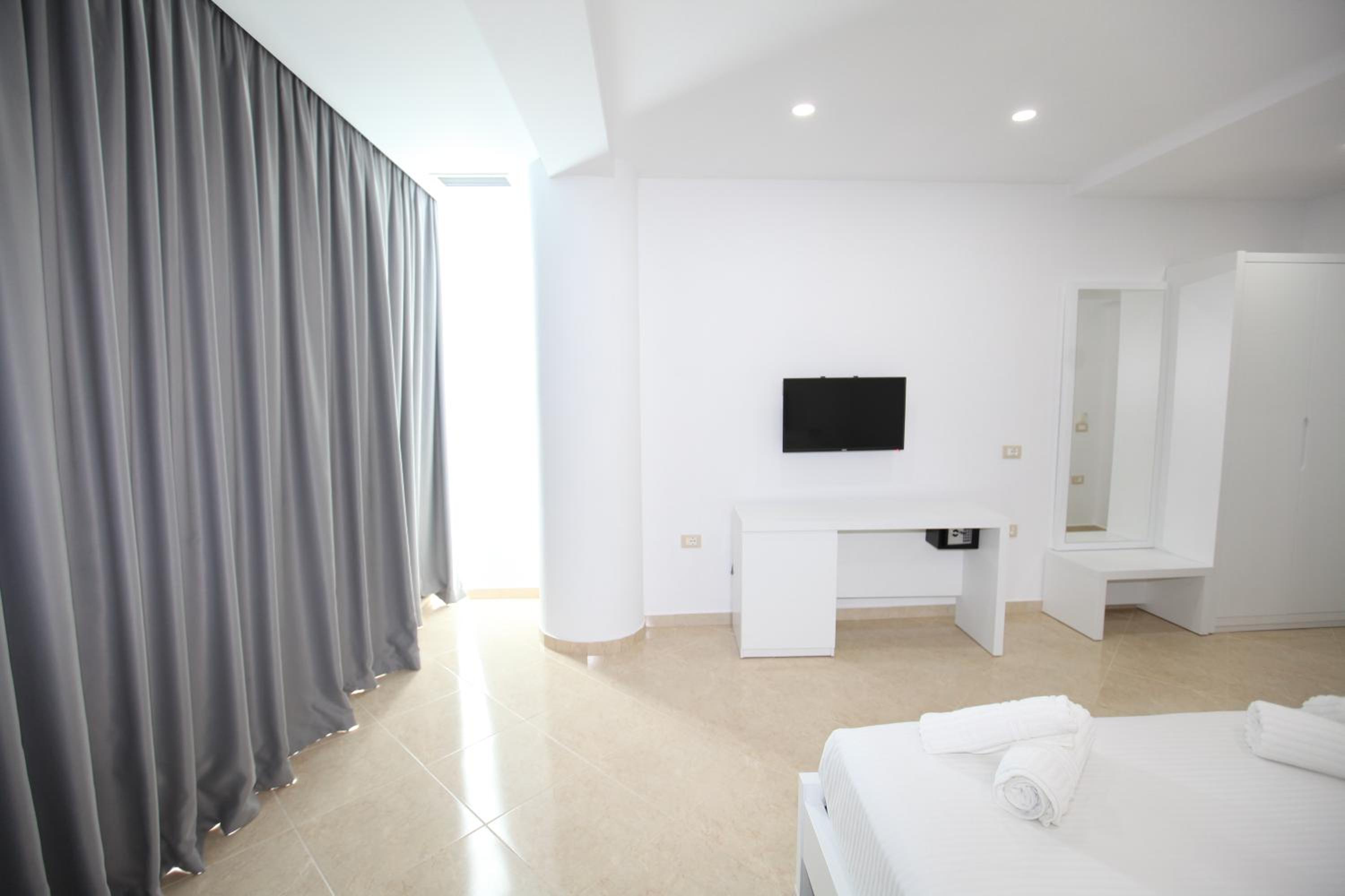 Nika Hotel