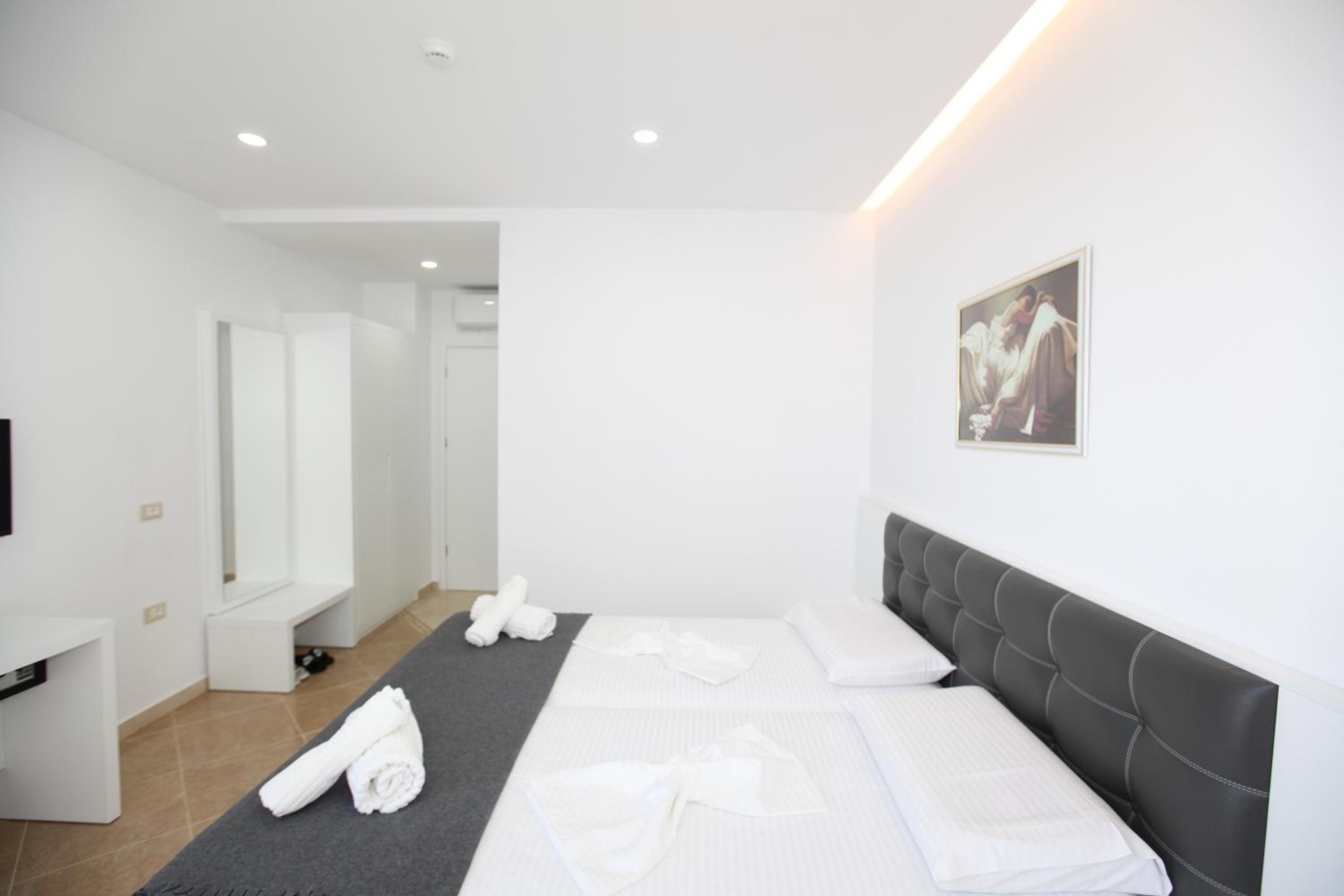 Nika Hotel