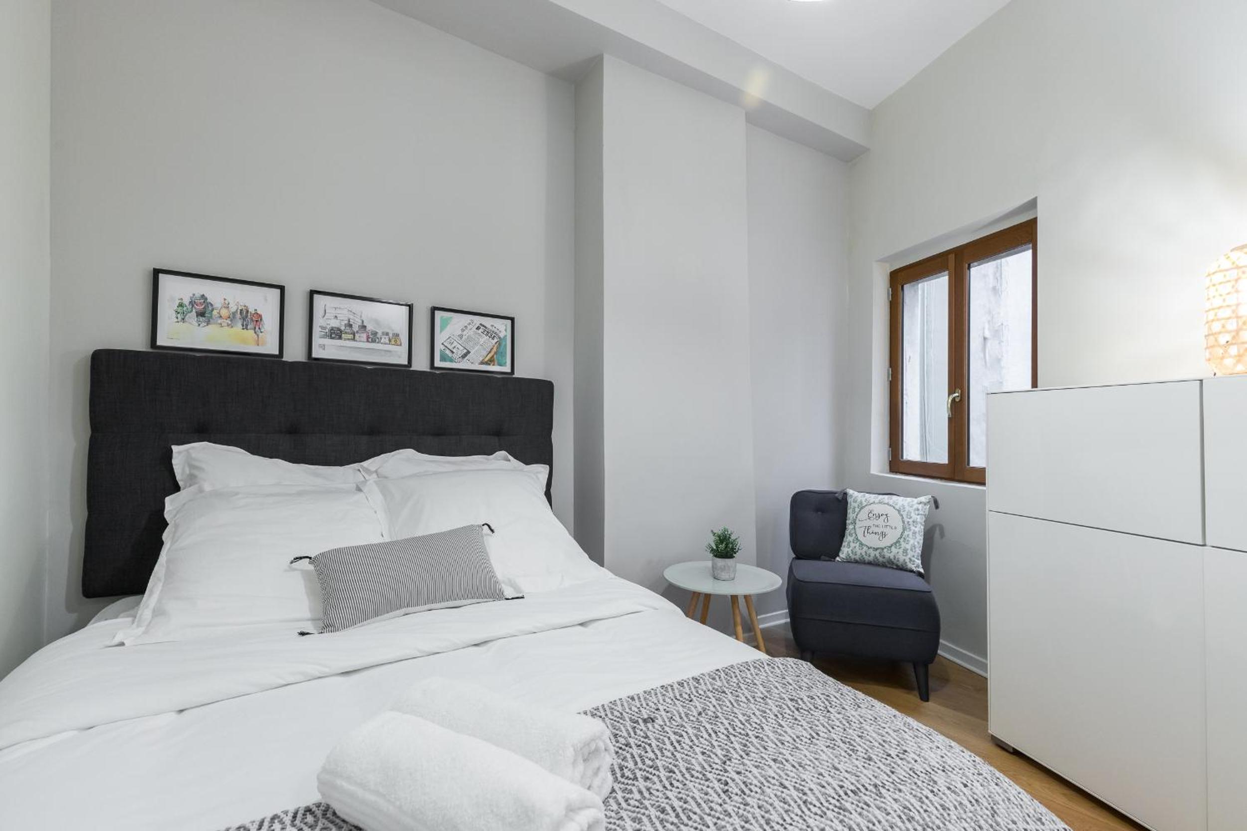 Gorgeous 1 Bdr with gardens view in the Old Town photo 5