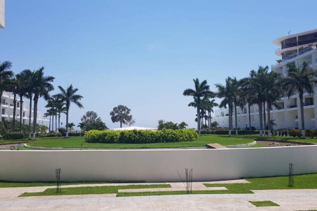 Hotel Aria Ocean 208 Departamento con playa Nvo Vallarta - Image 1