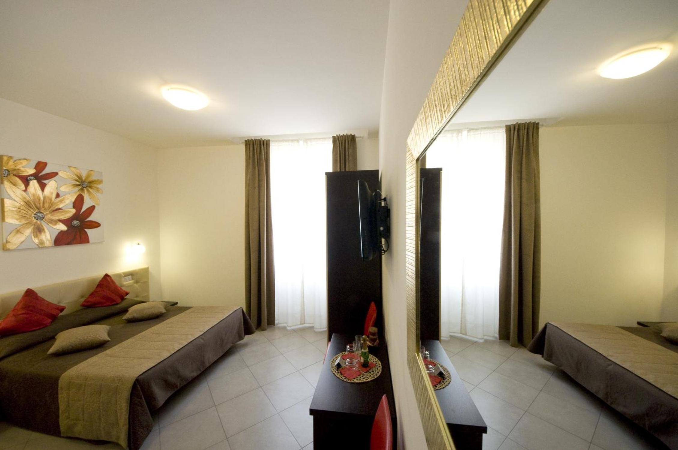 Ara Pacis Inn