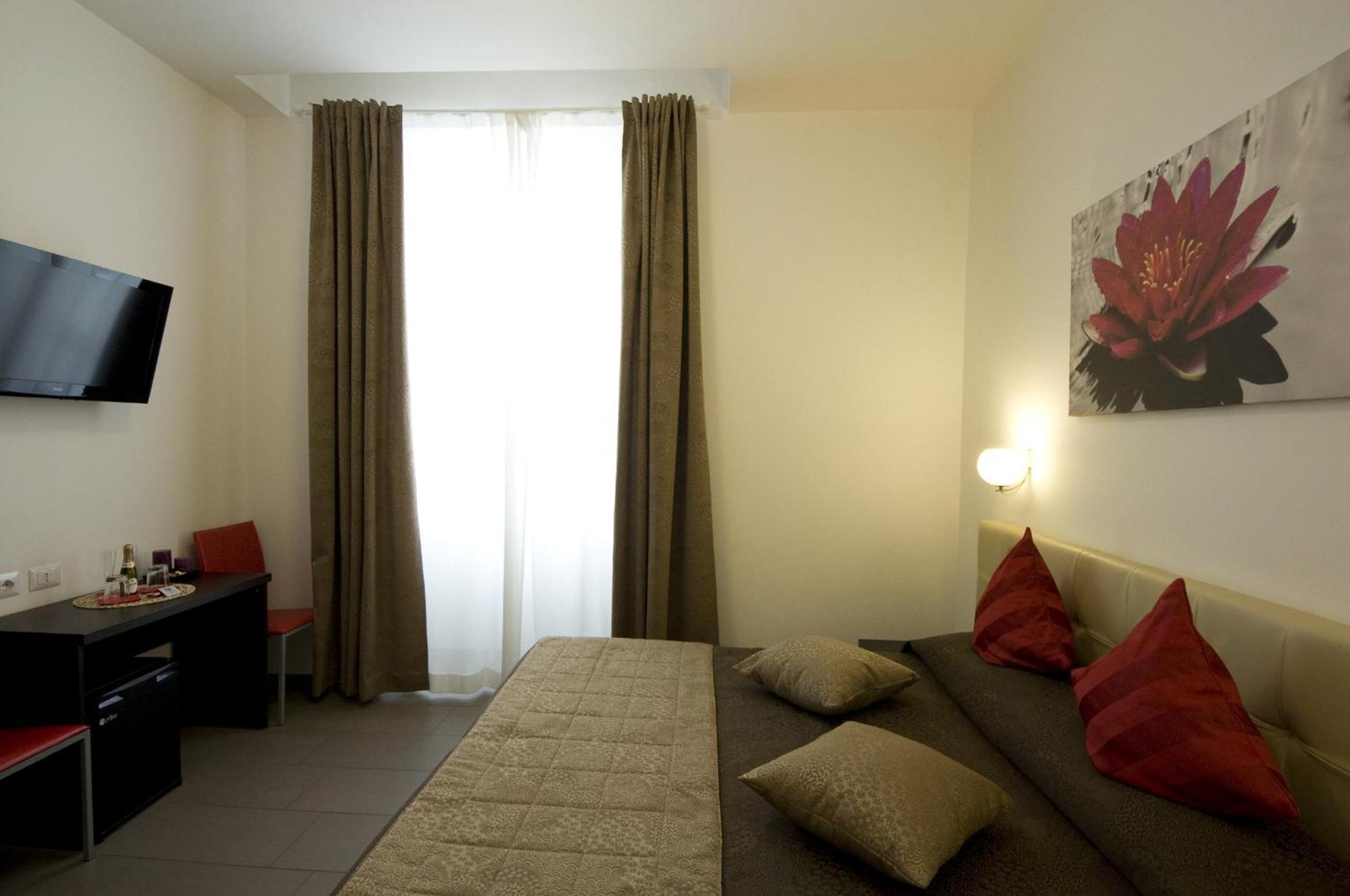 Ara Pacis Inn
