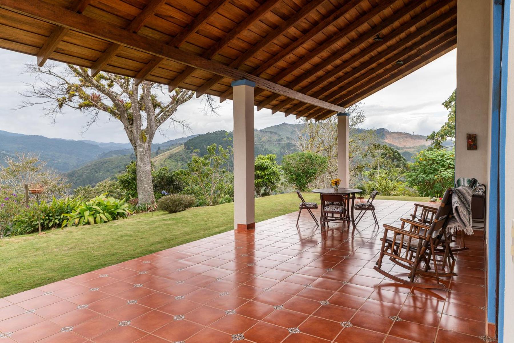 Casa Bartzis, Close to Orosi and Tapanti National Park