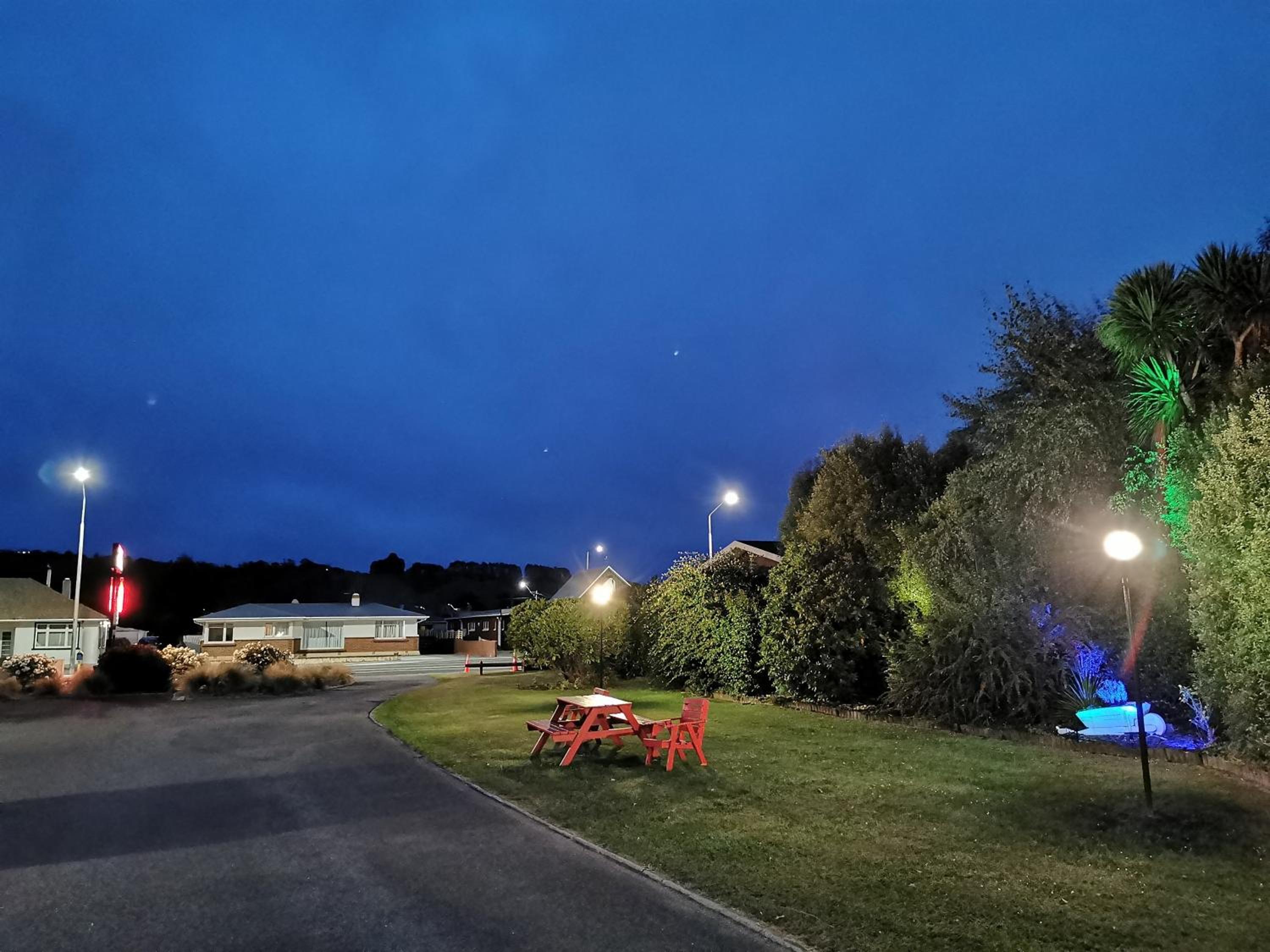 Colonial Lodge Motel view 5