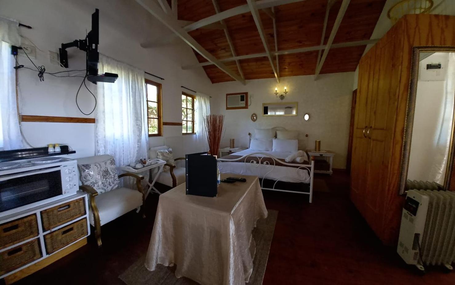Acacia Bush Lodge view 4