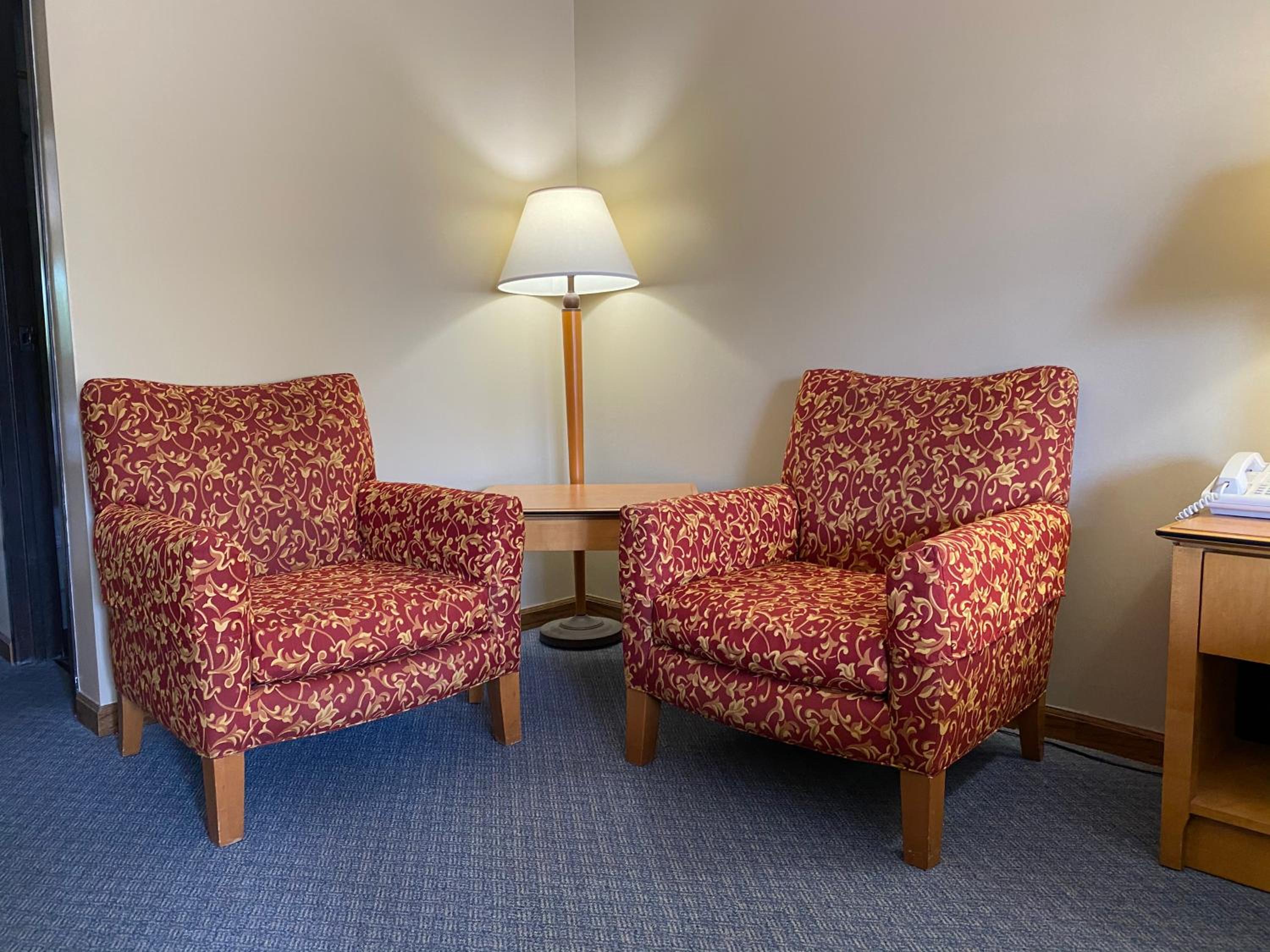 Thunderbird Lodge, Norman, OK - Property Image 8