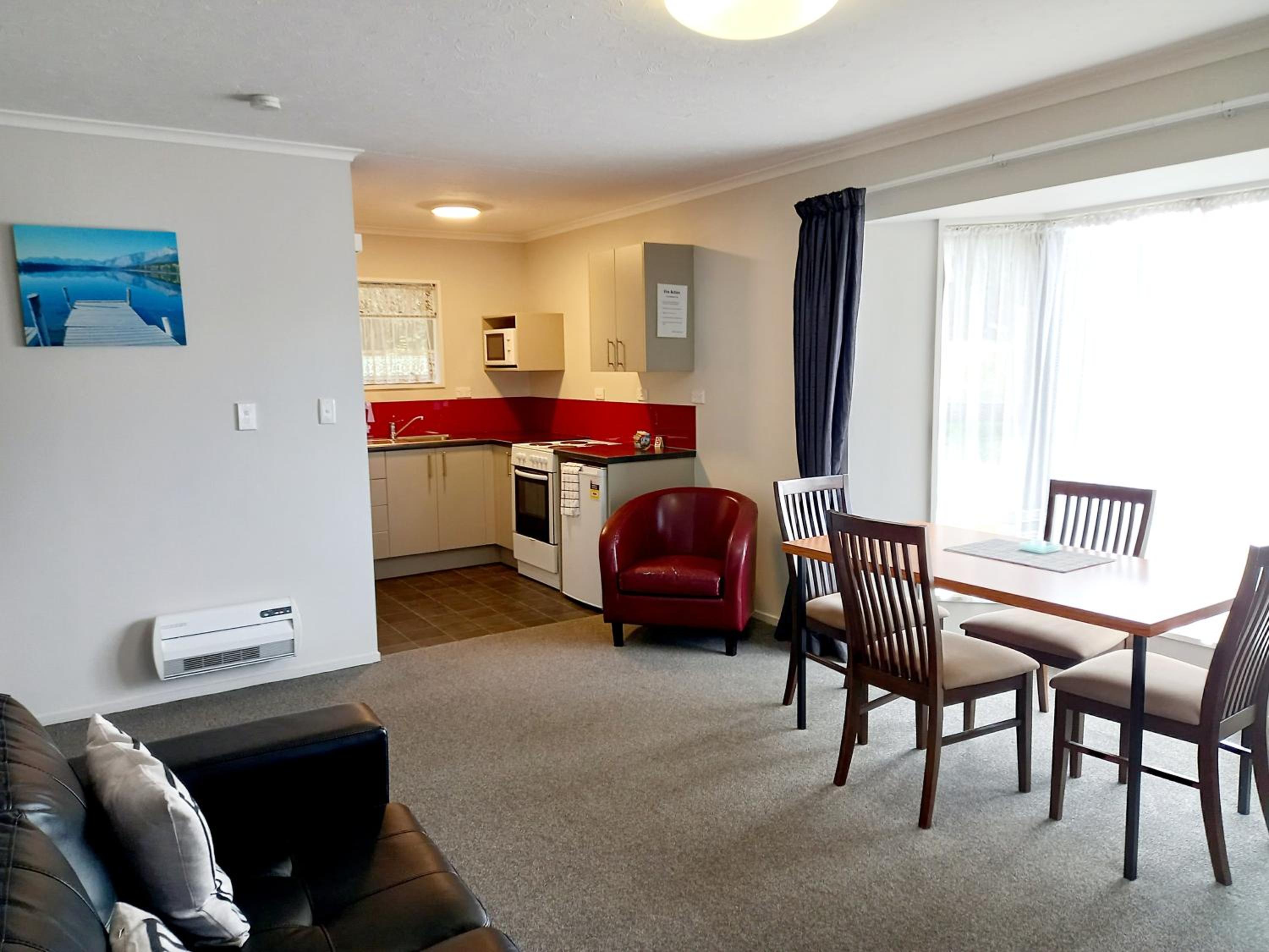 Academy Lodge Motel