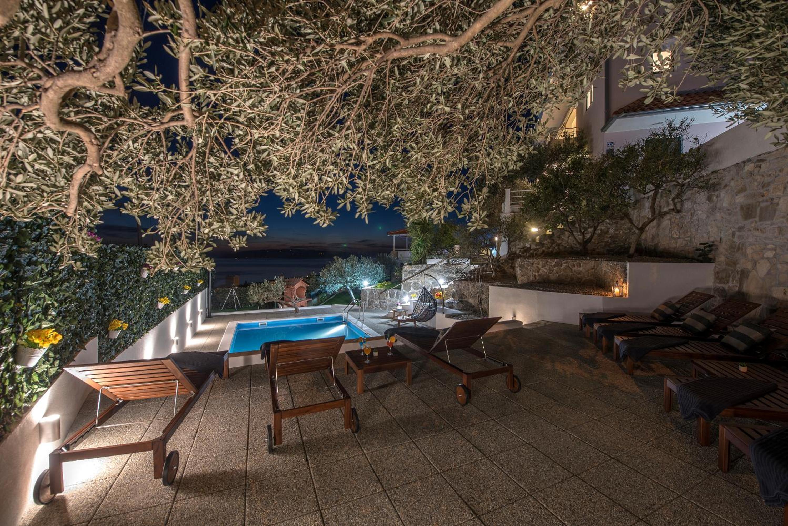 Villa Petra Apartment with private pool view 2