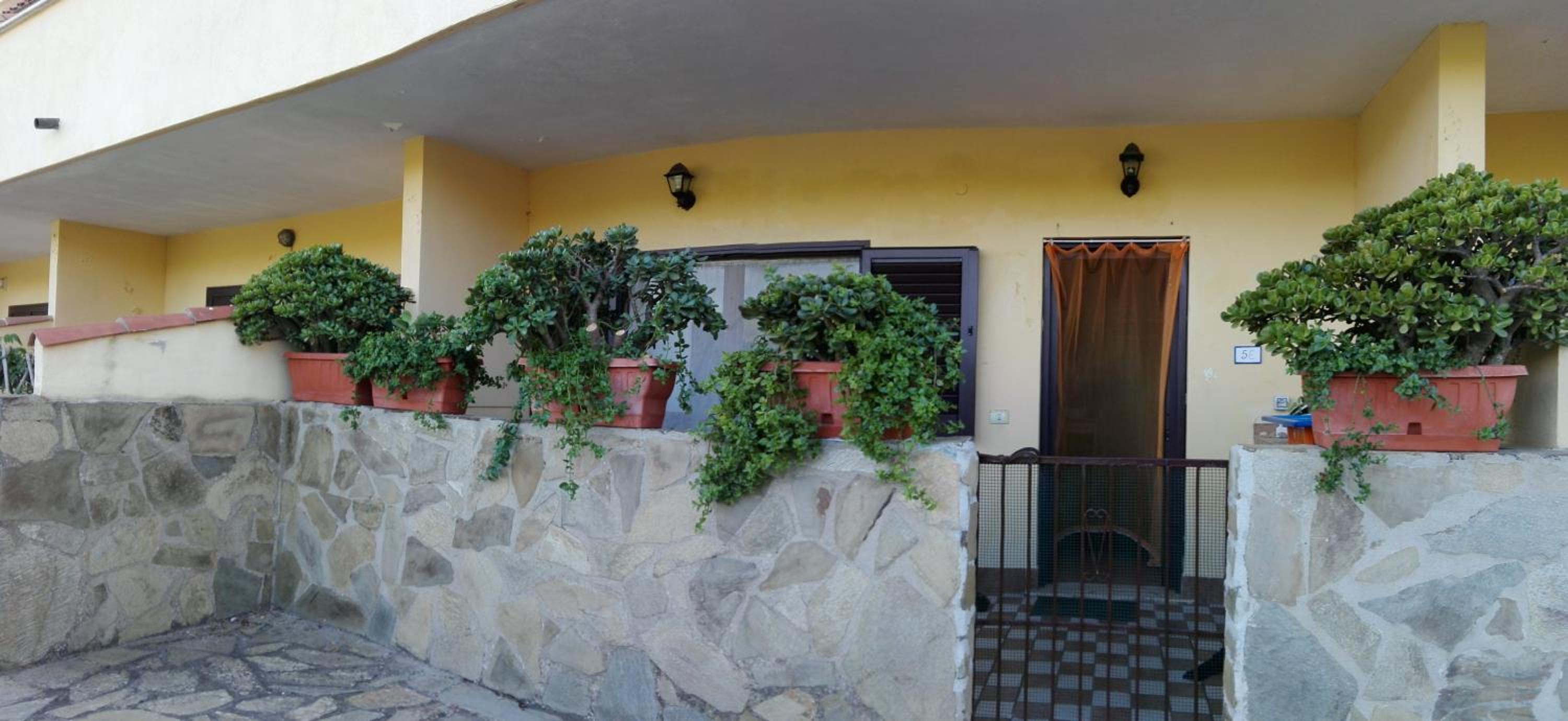 Residence Cala Chiesa view 3