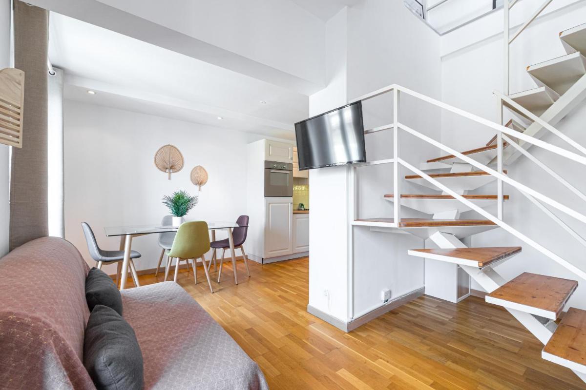 Massena Street - 1 Bdr Duplex with AC & Parking photo 3