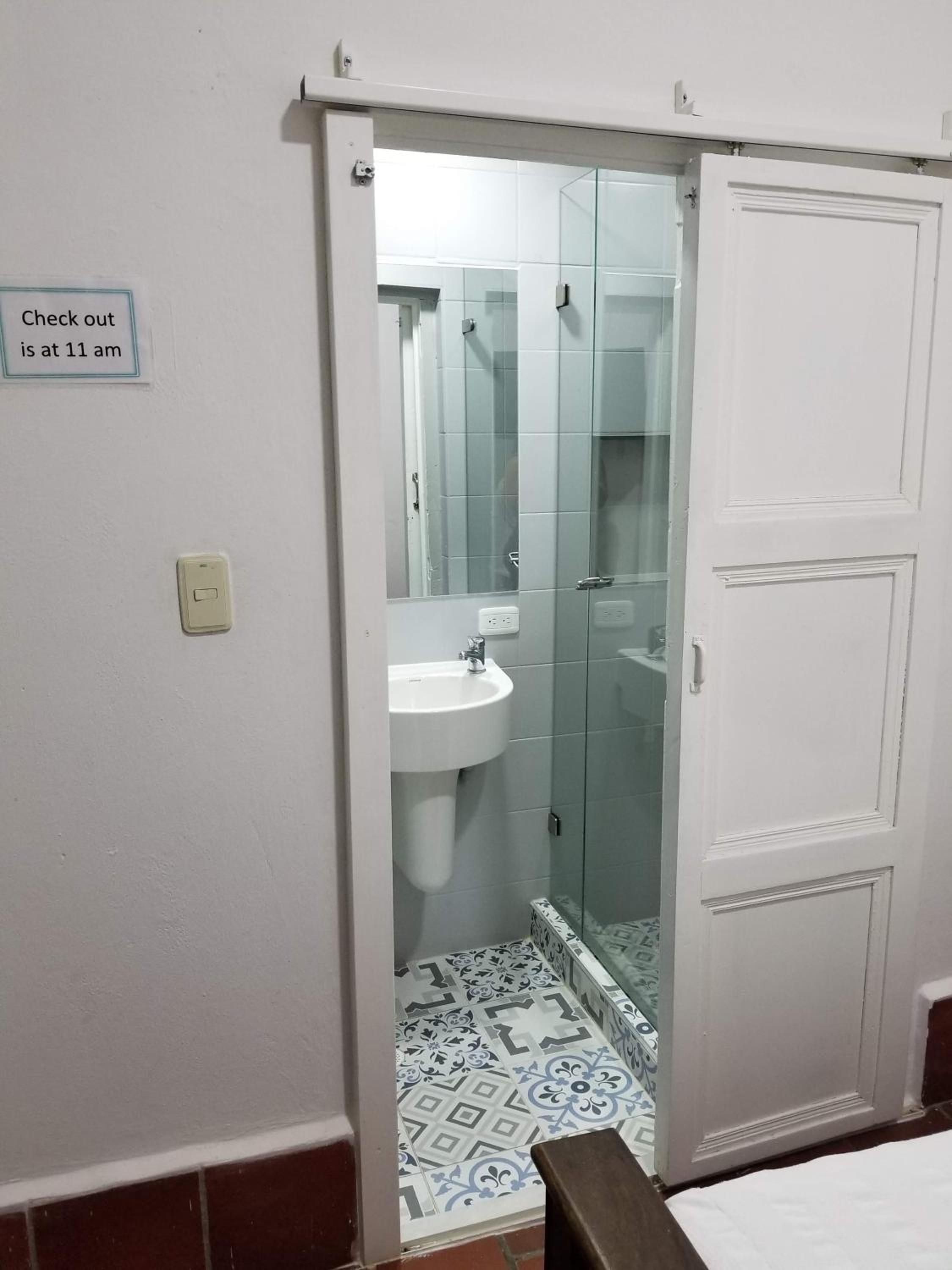 La Mansion Hostel view 4