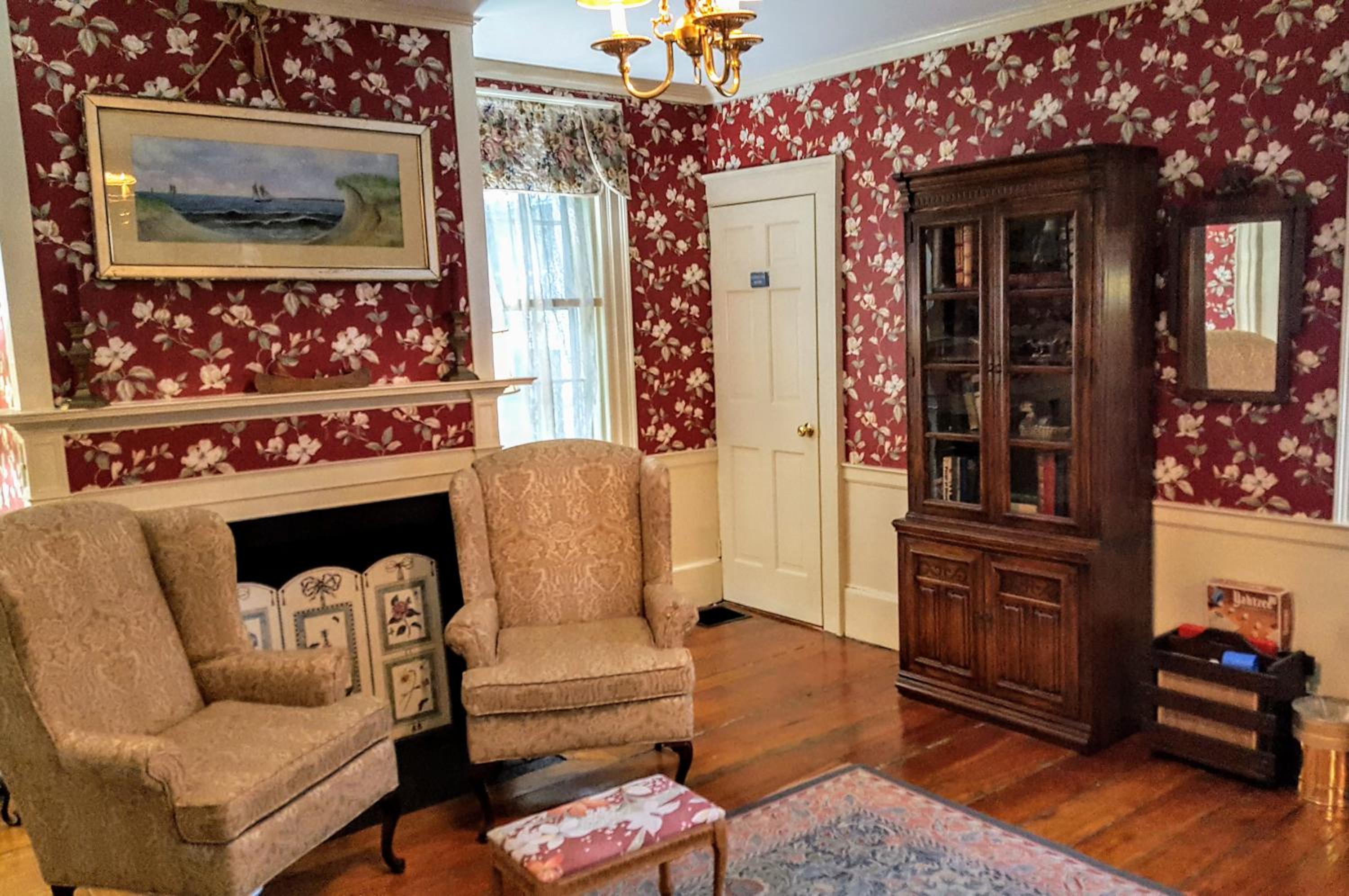 Clark Currier Inn