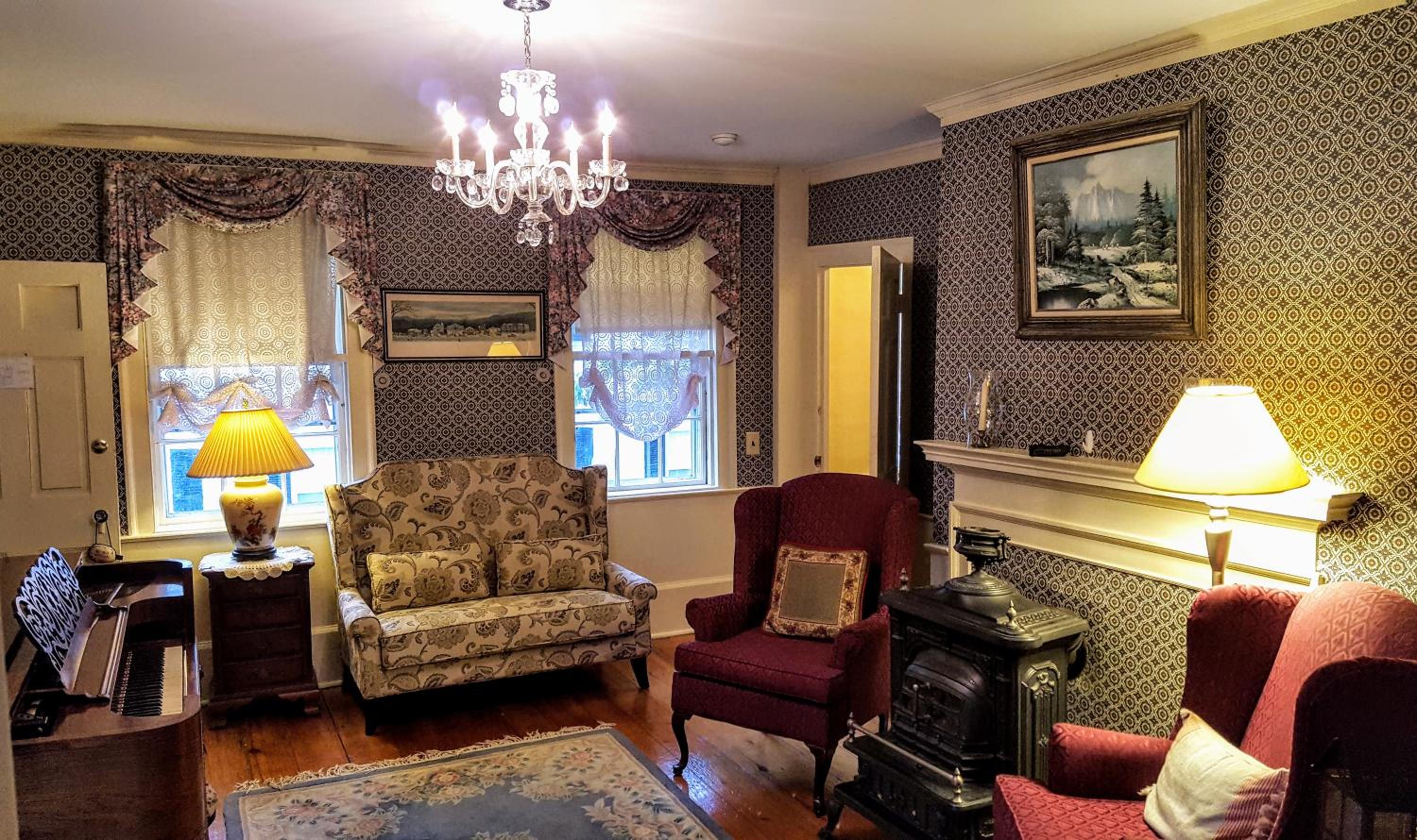 Clark Currier Inn