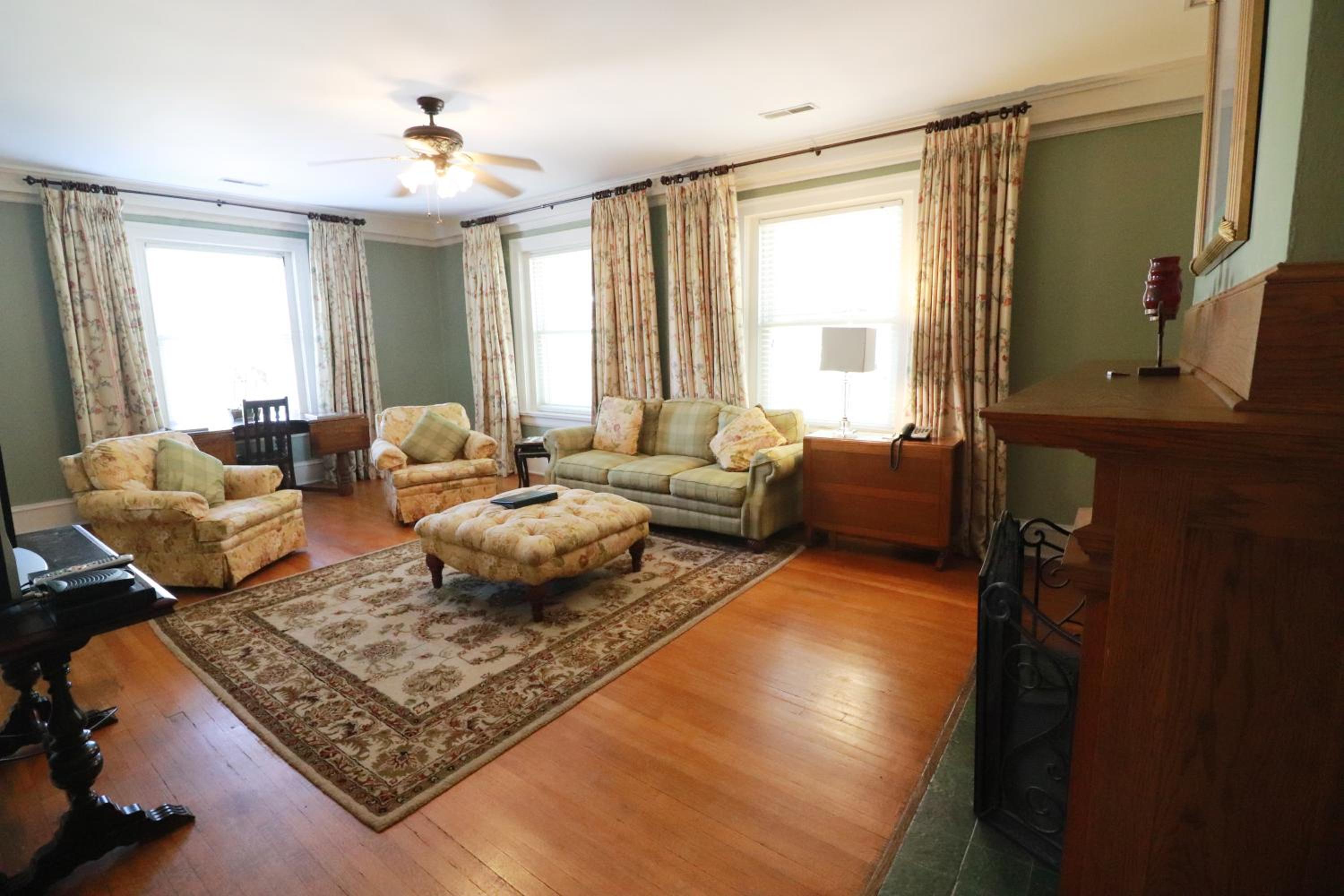 Inn at 835 Boutique Hotel