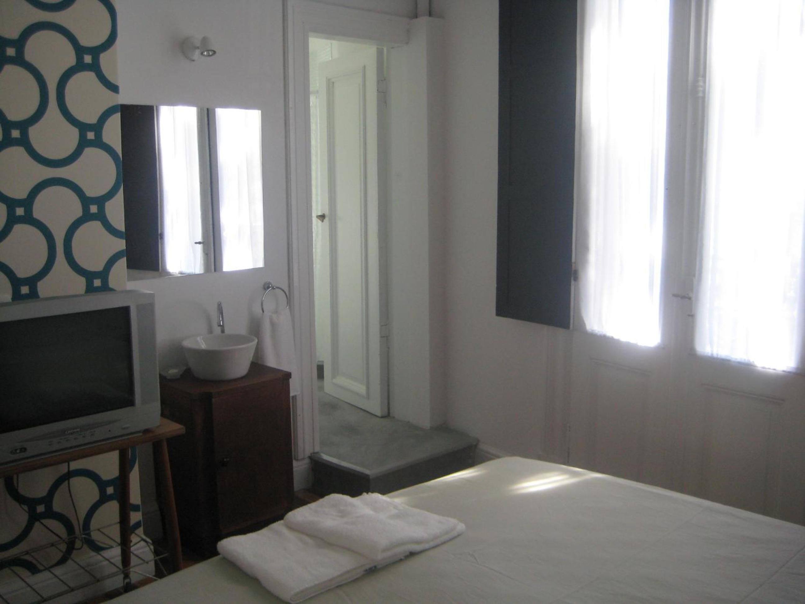 06 Soho Suites