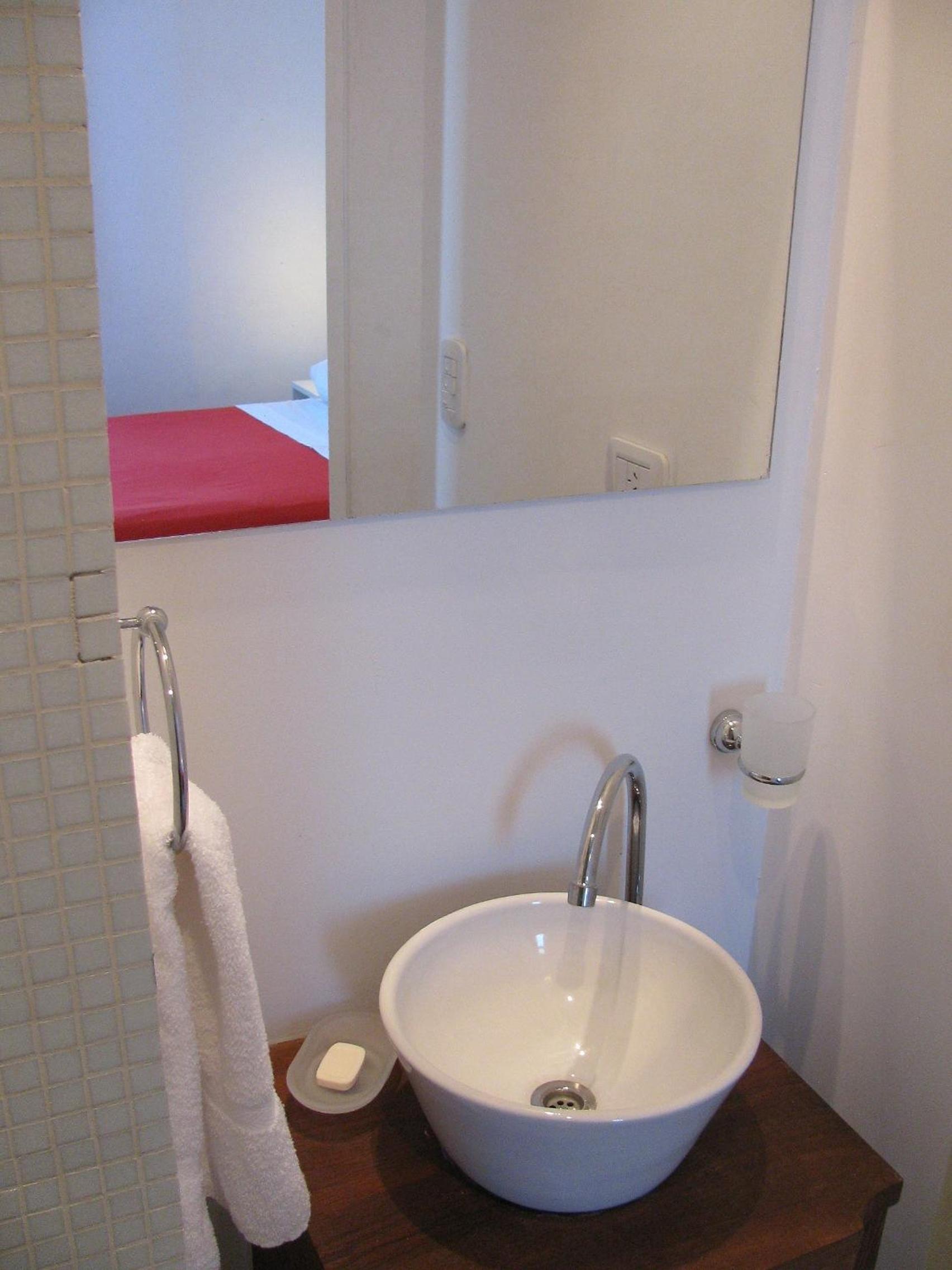 06 Soho Suites