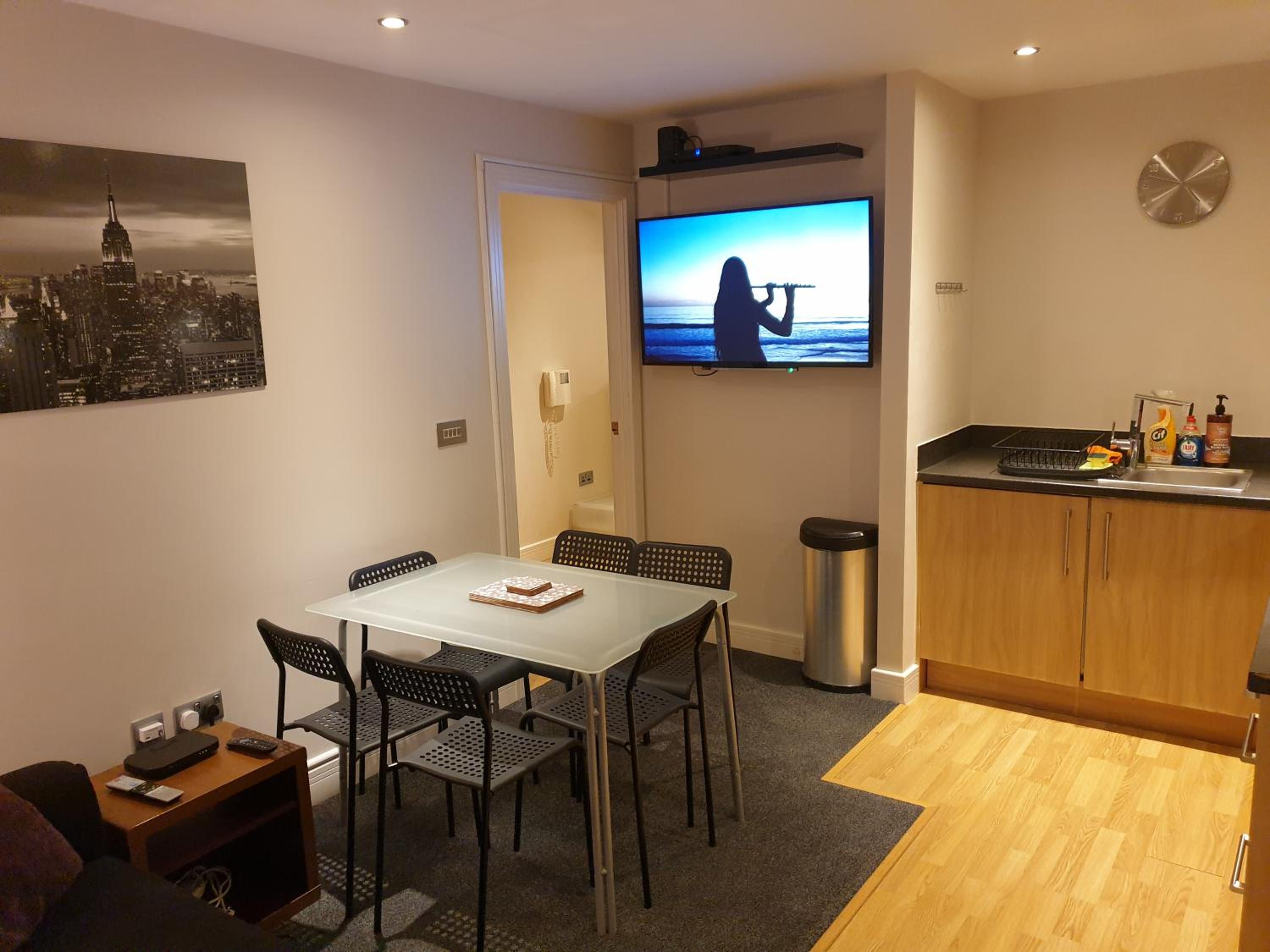Birmingham Garnet, 3 bedroom Apartment view 5