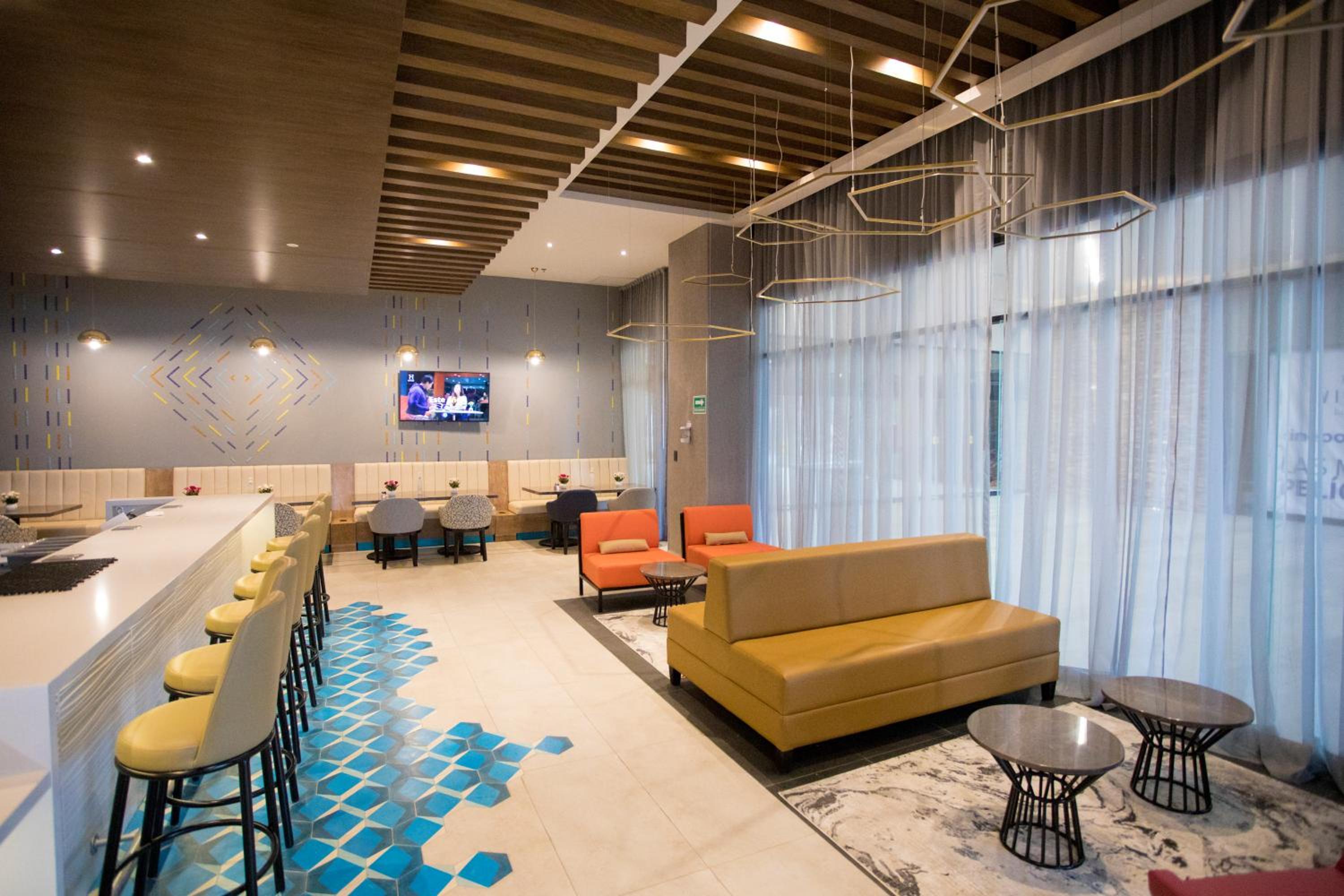 Saltillo Vacations - Hyatt Place Saltillo - Property Image 2
