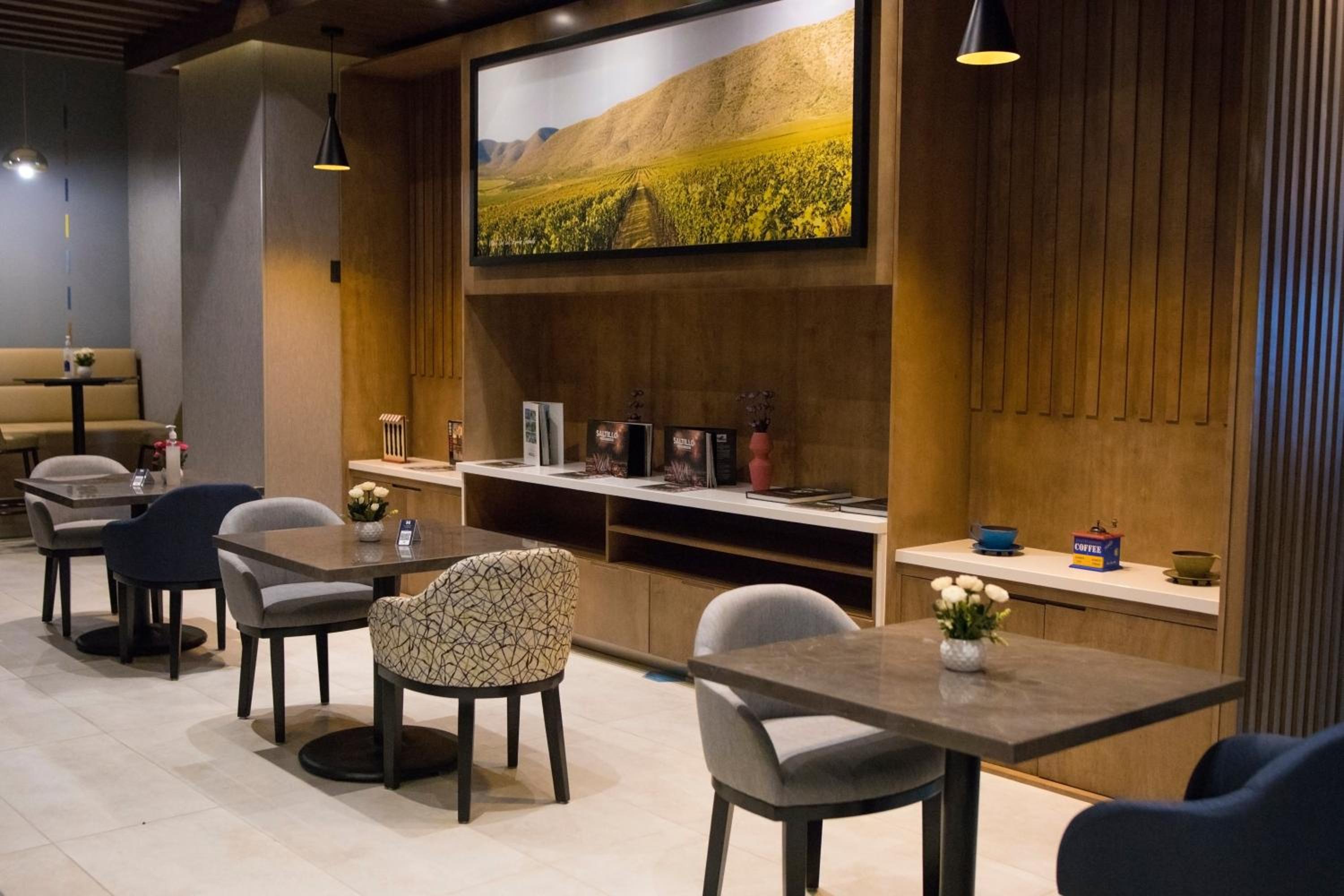 Saltillo Vacations - Hyatt Place Saltillo - Property Image 6