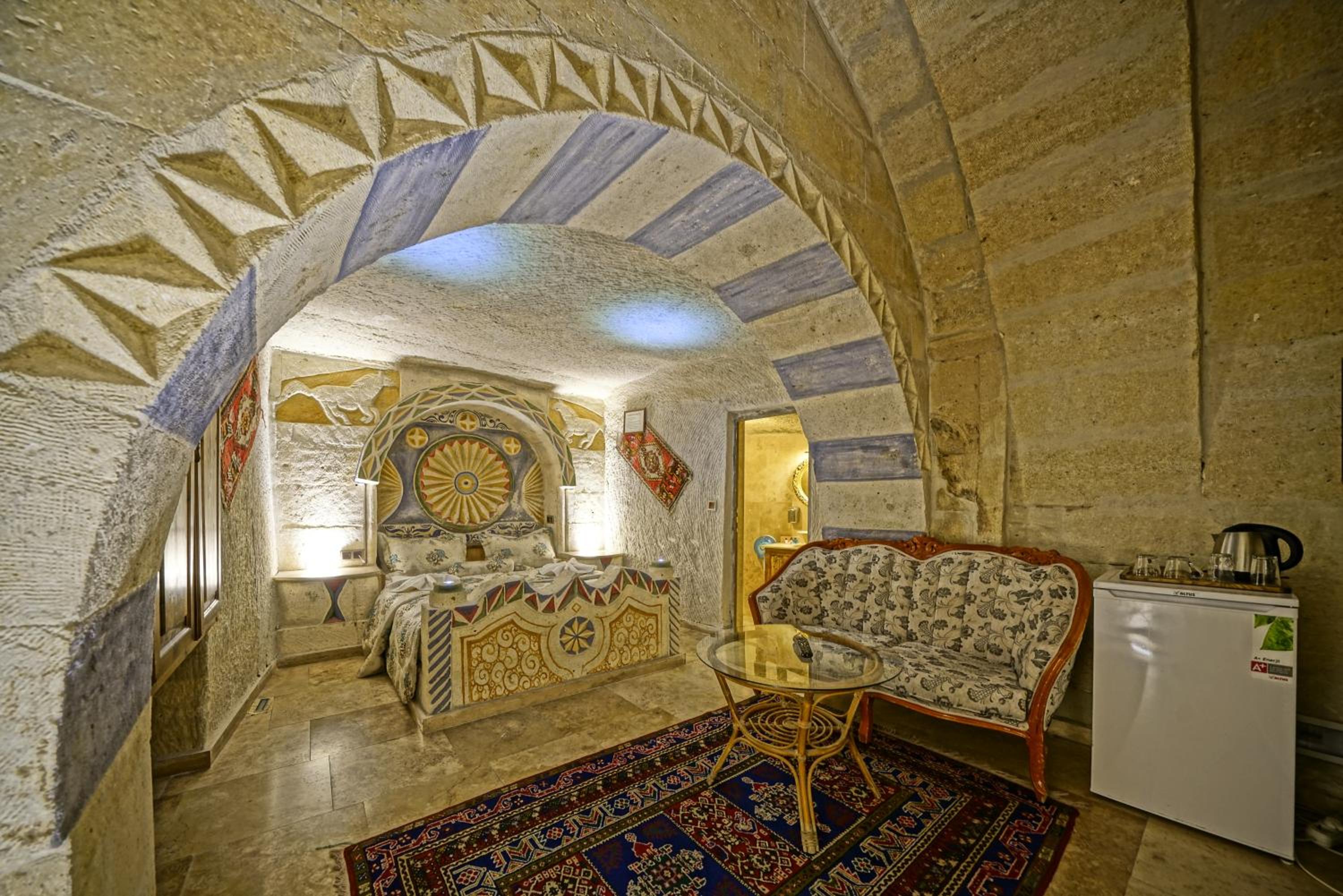 Kayatas Cave Suites - Image 63