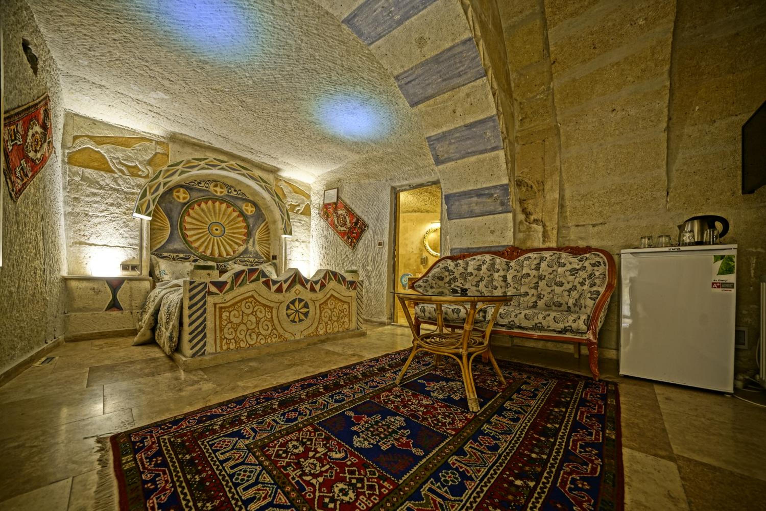 Kayatas Cave Suites - Image 140