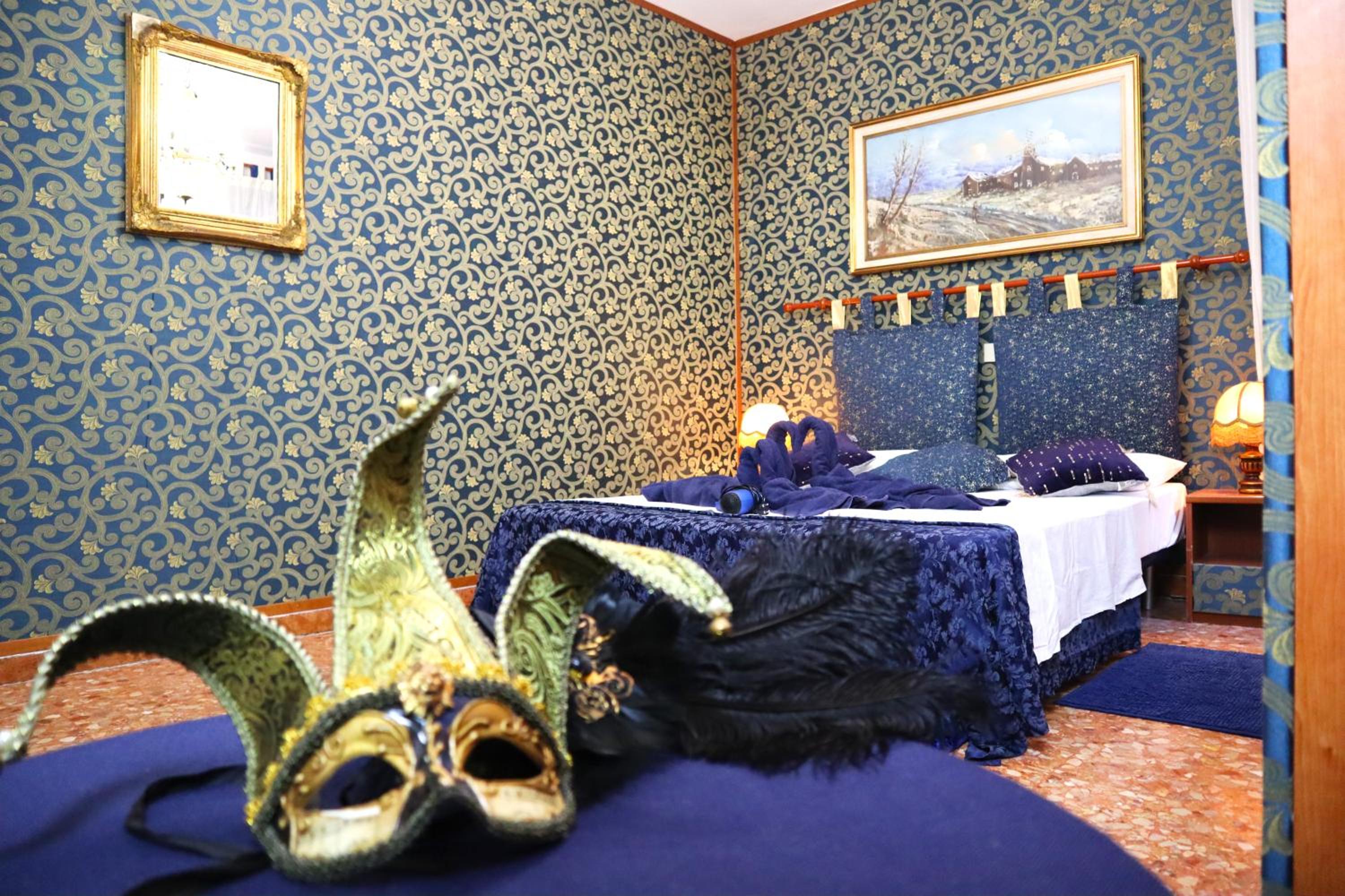 VENICE RAINBOW APARTMENT (RIALTO)
