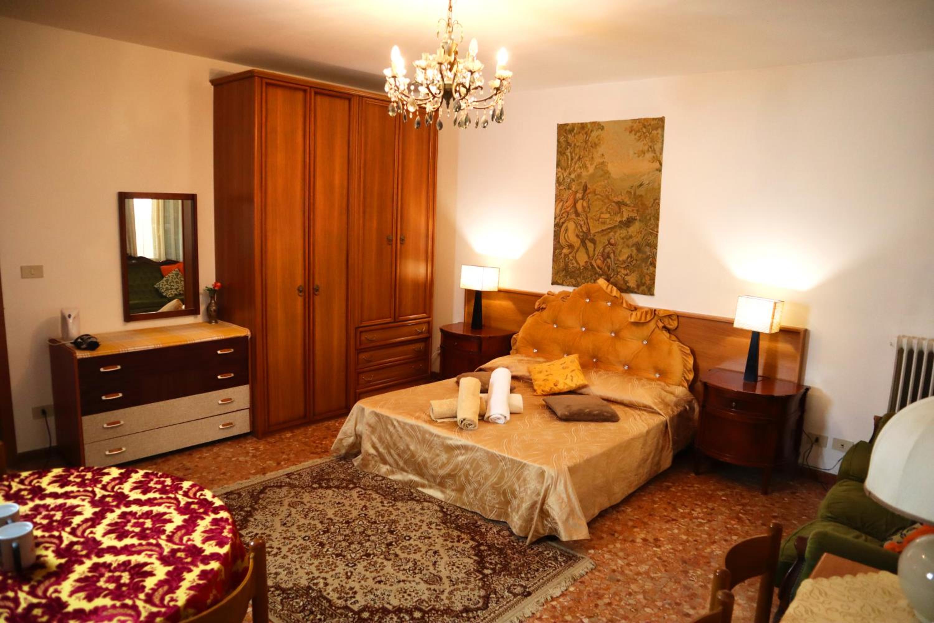 VENICE RAINBOW APARTMENT (RIALTO)