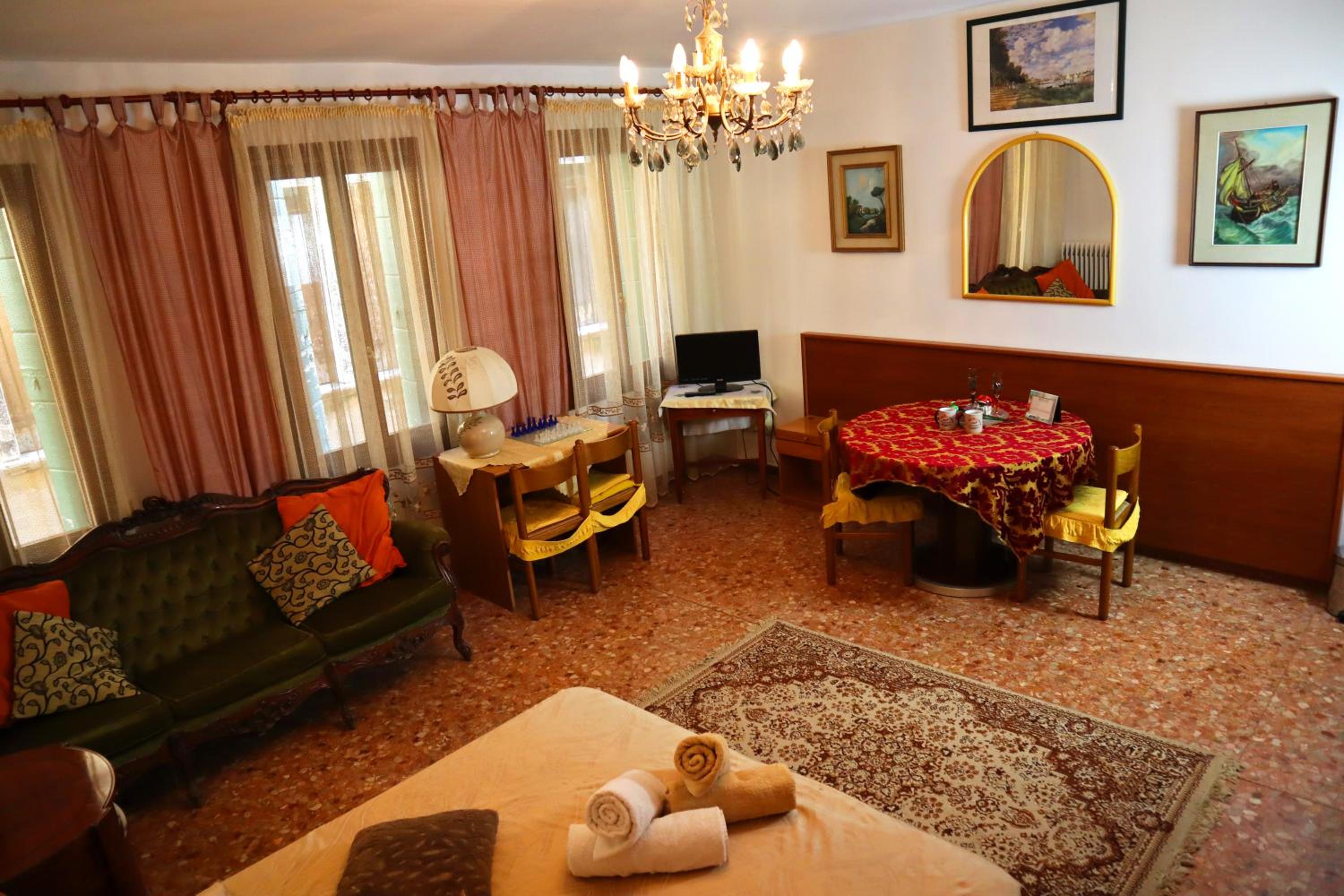 VENICE RAINBOW APARTMENT (RIALTO)