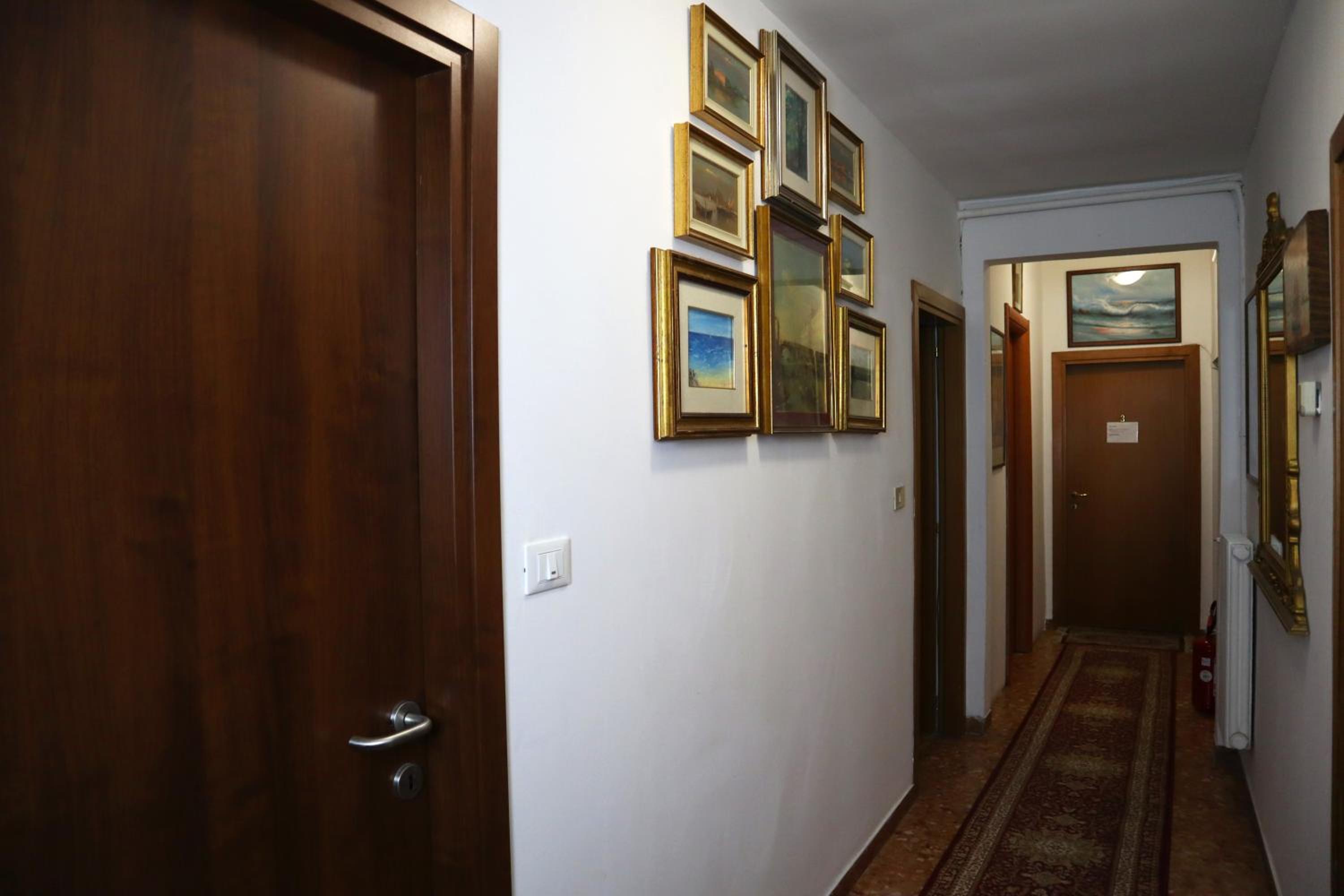 VENICE RAINBOW APARTMENT (RIALTO)