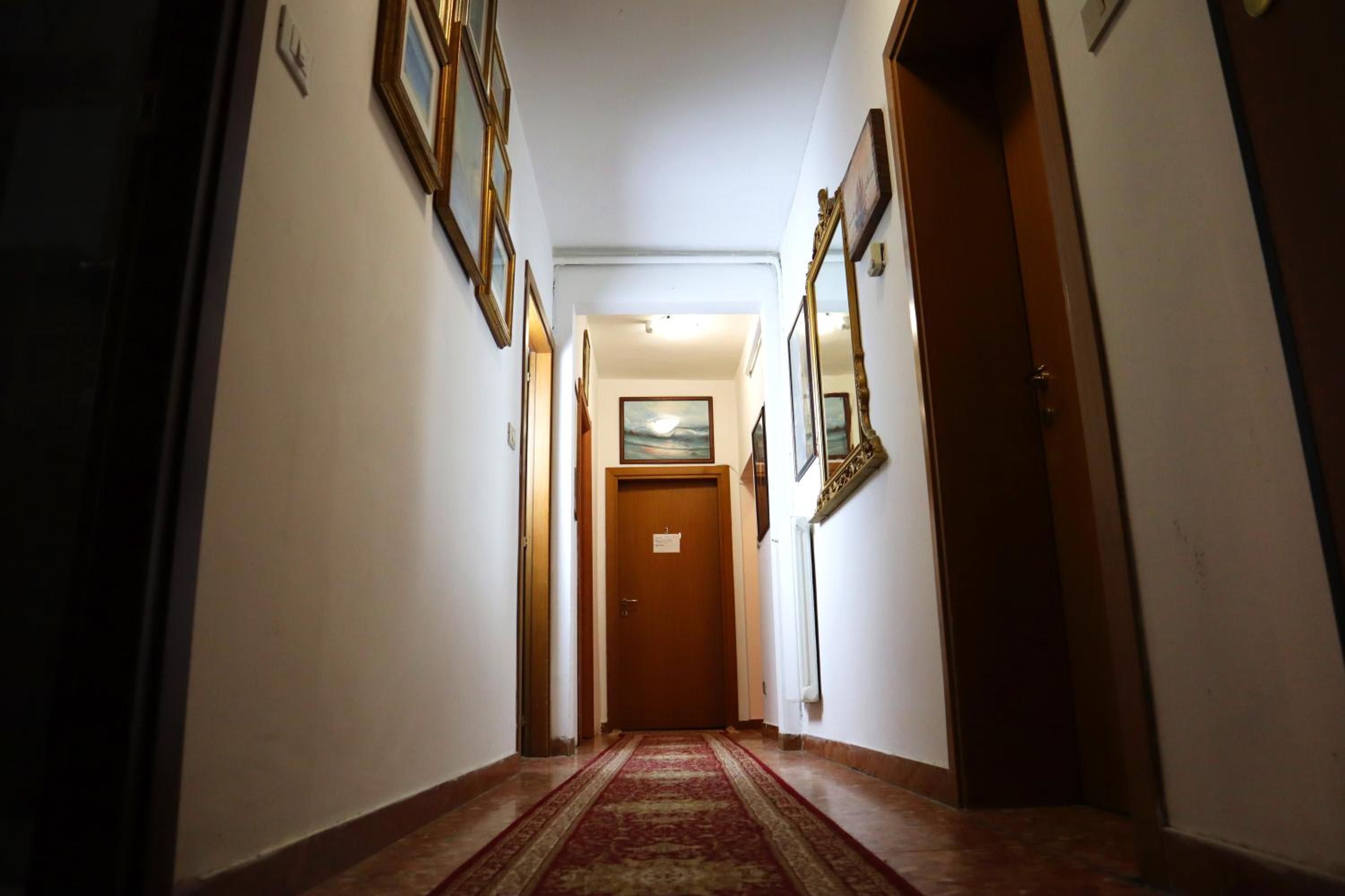 VENICE RAINBOW APARTMENT (RIALTO)