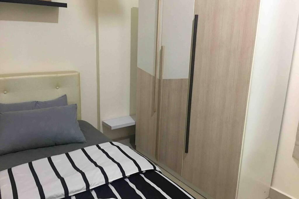 8pax Mount austin Midori Green homestay