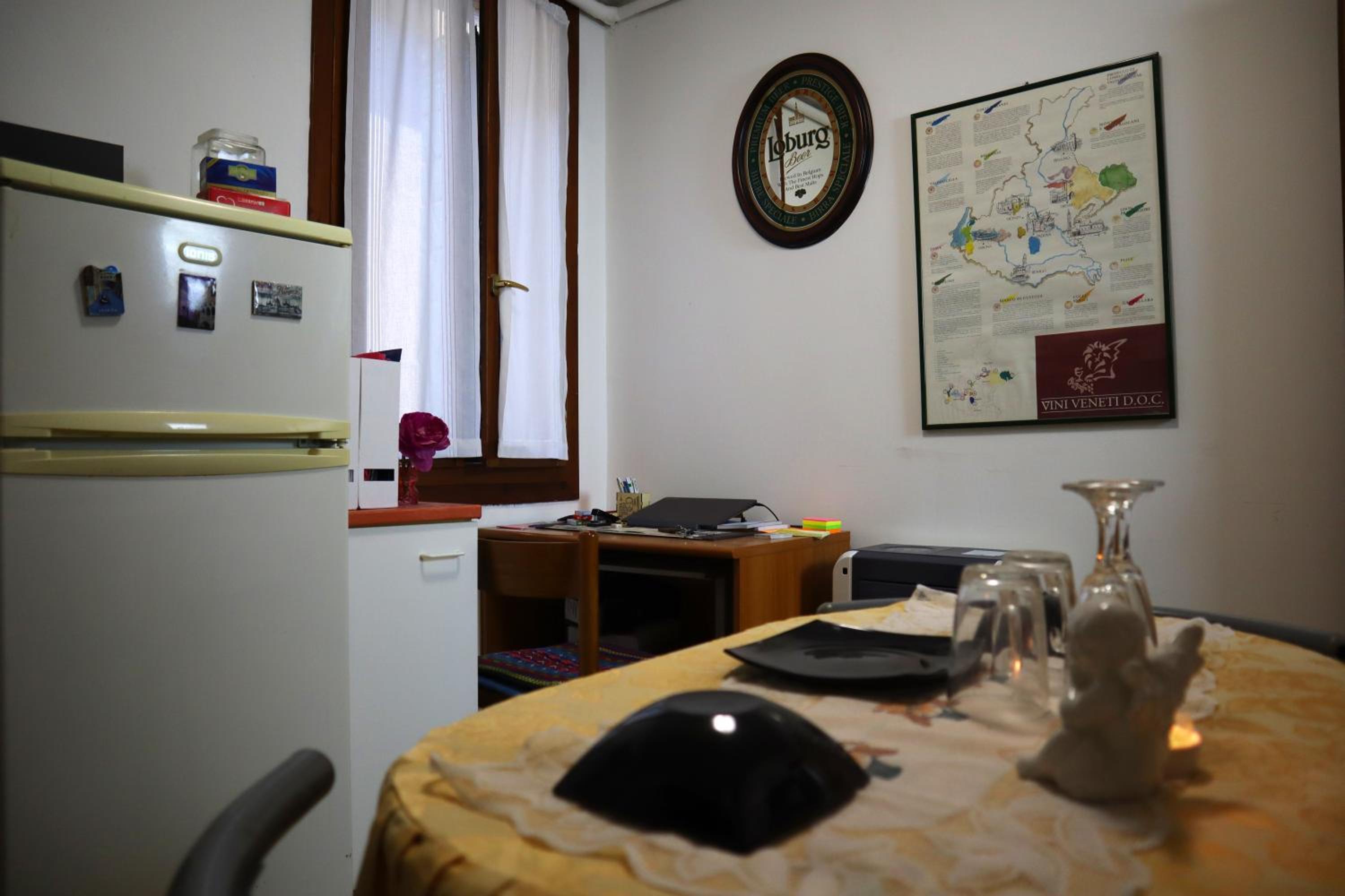 VENICE RAINBOW APARTMENT (RIALTO)