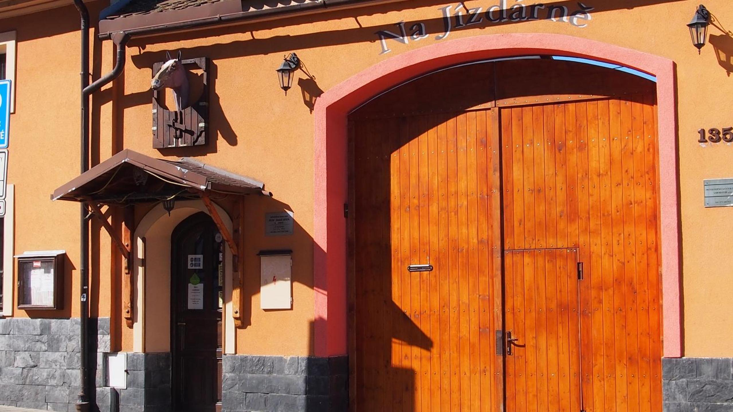Penzion a Restaurace Na Jízdárně