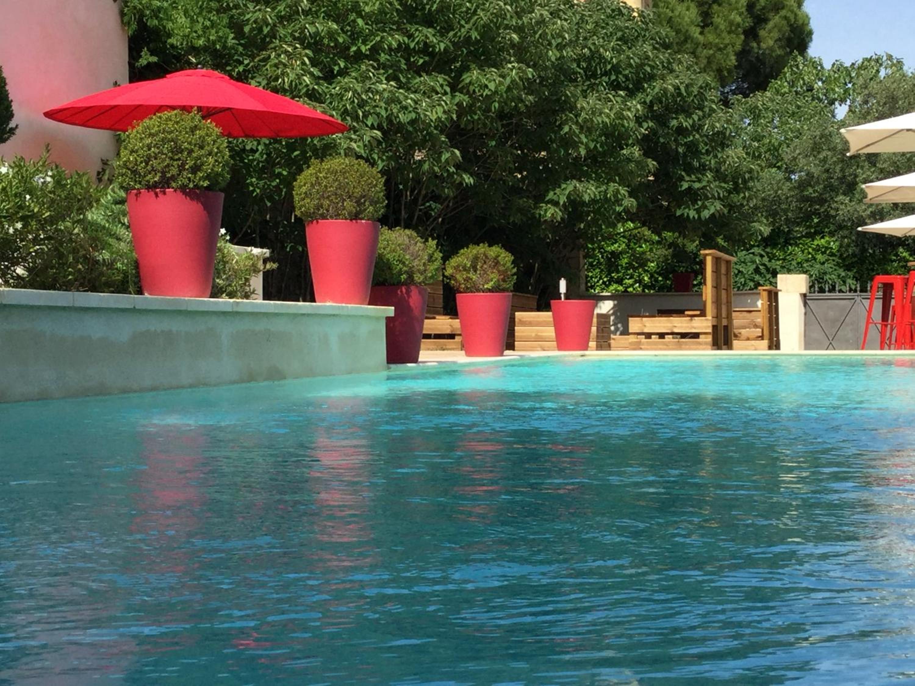 swimming pool