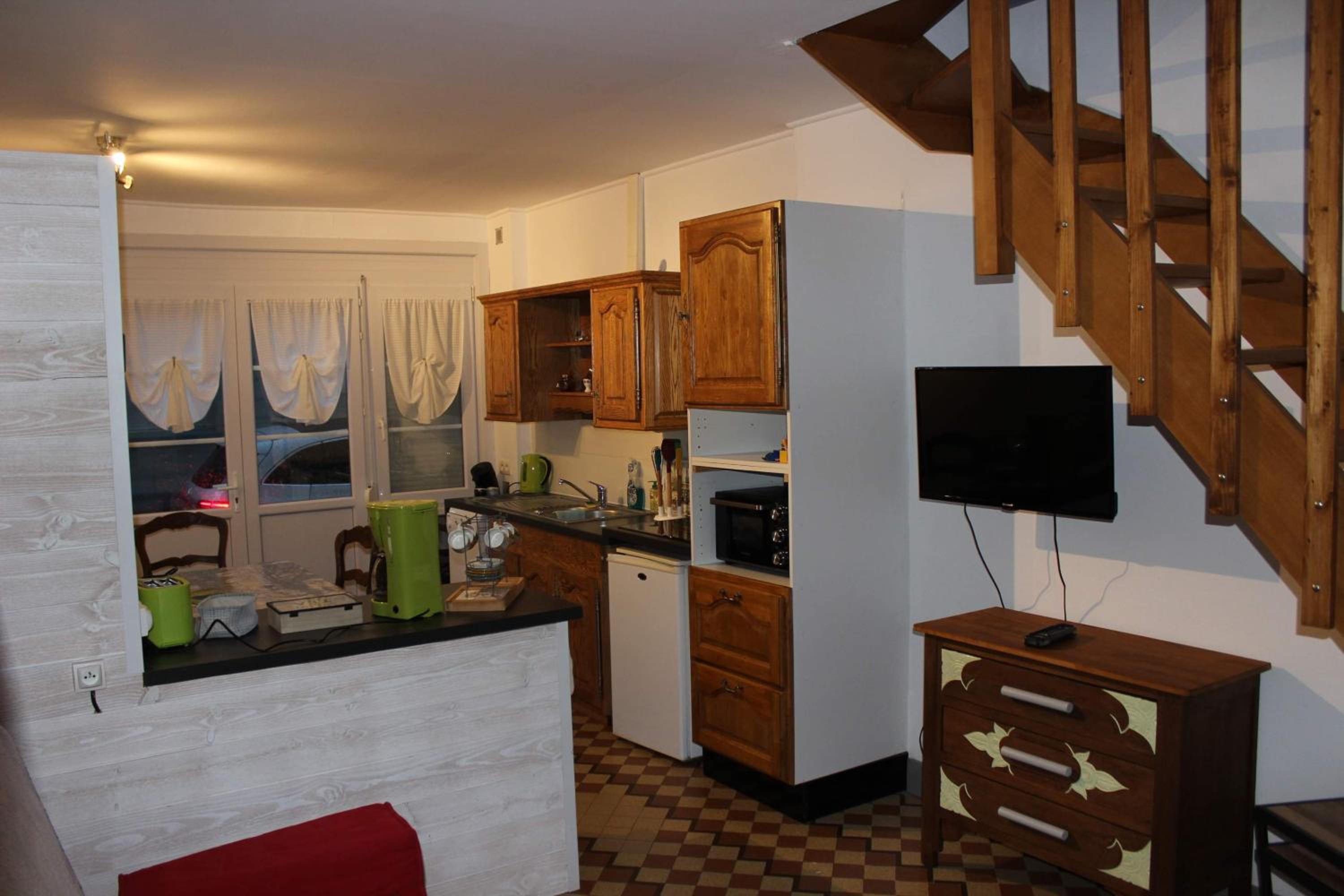 Photo 8