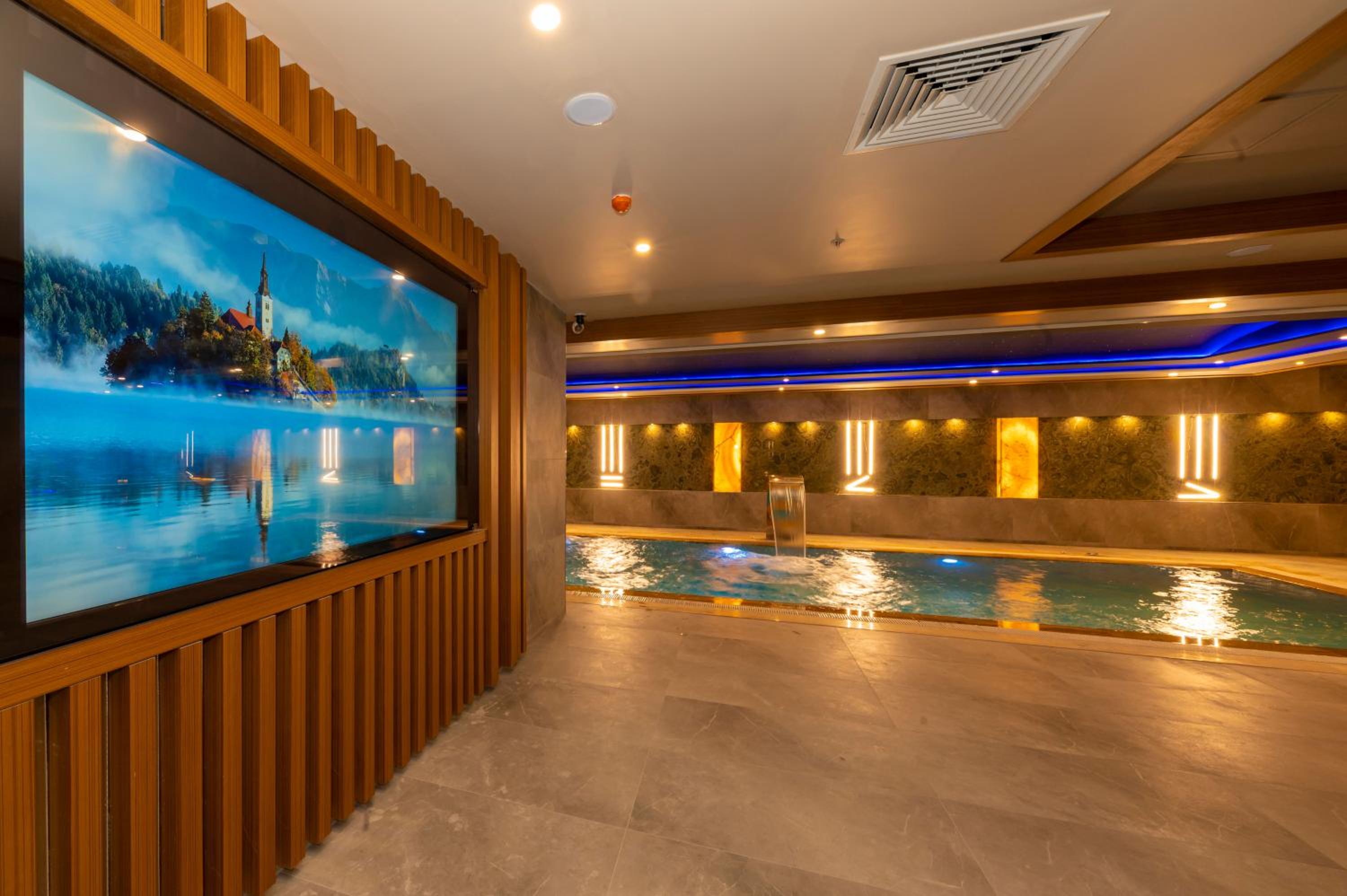 Ramada By Wyndham Istanbul Pera Taksim - Image 197