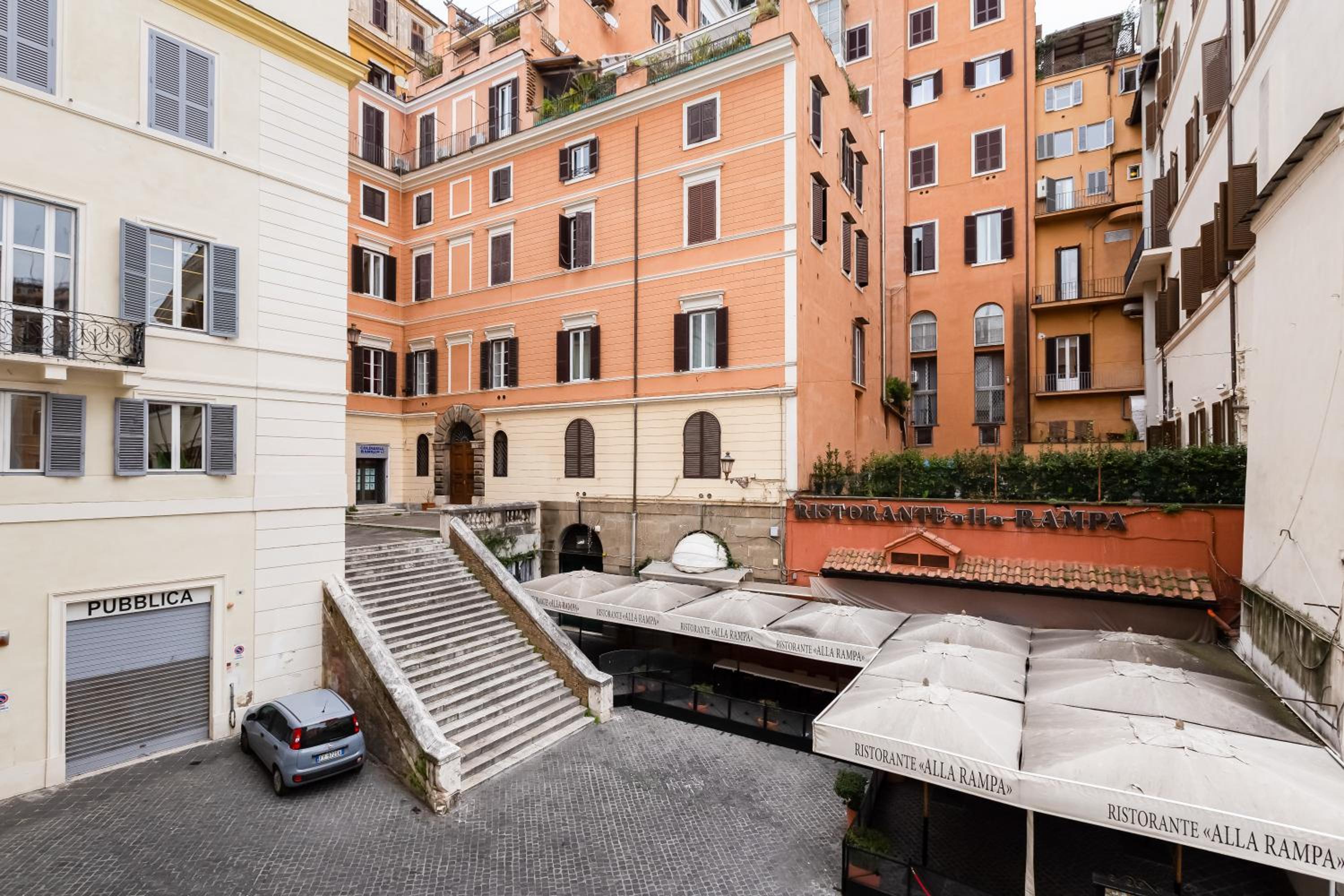 BDC - Spanish Steps Gold 2bdr suite