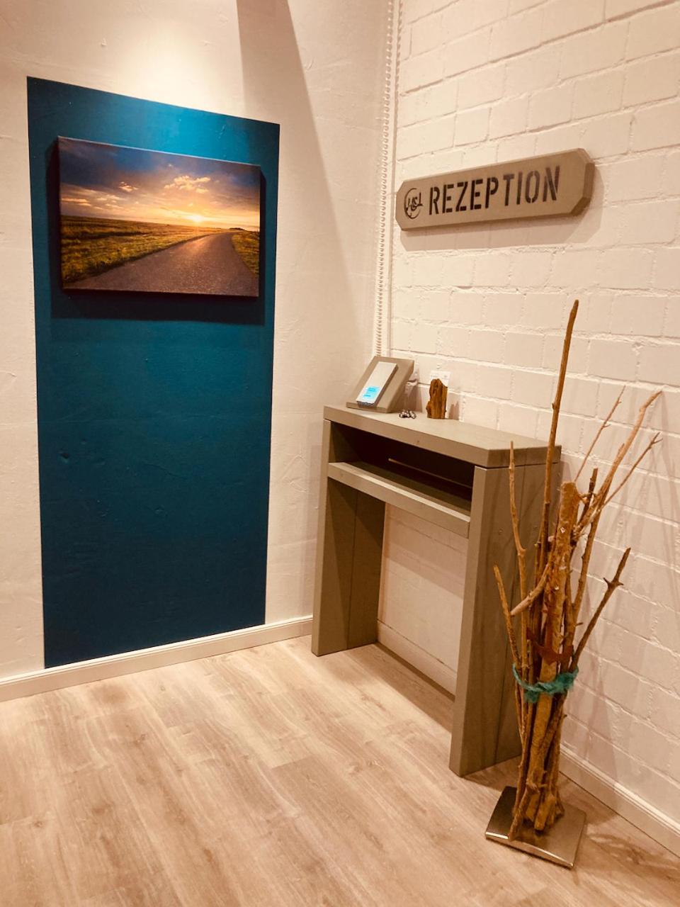 Lobby & Reception