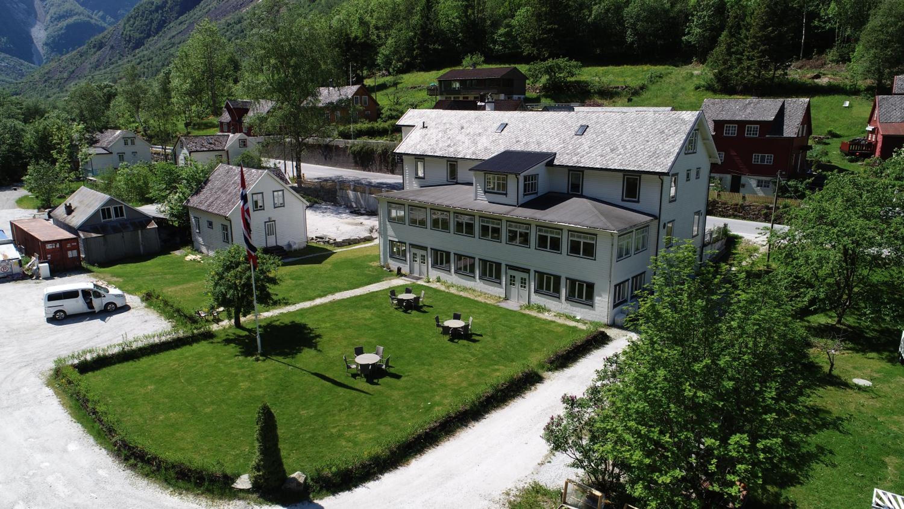 Gudvangen Budget Hotel view 2