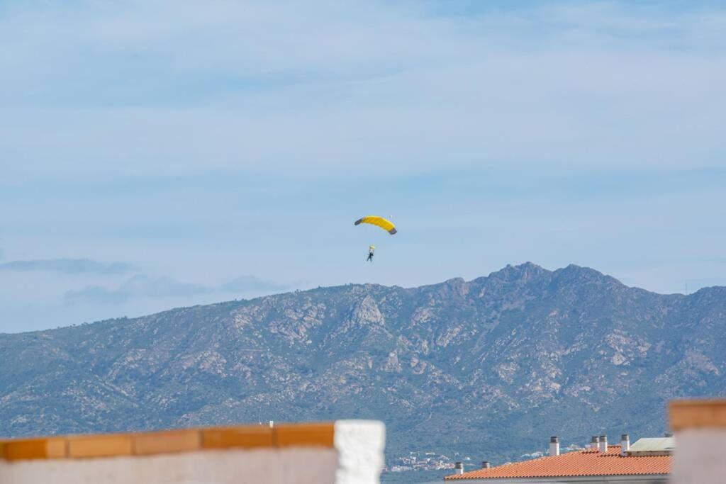 Flateli Empuriabrava view 2